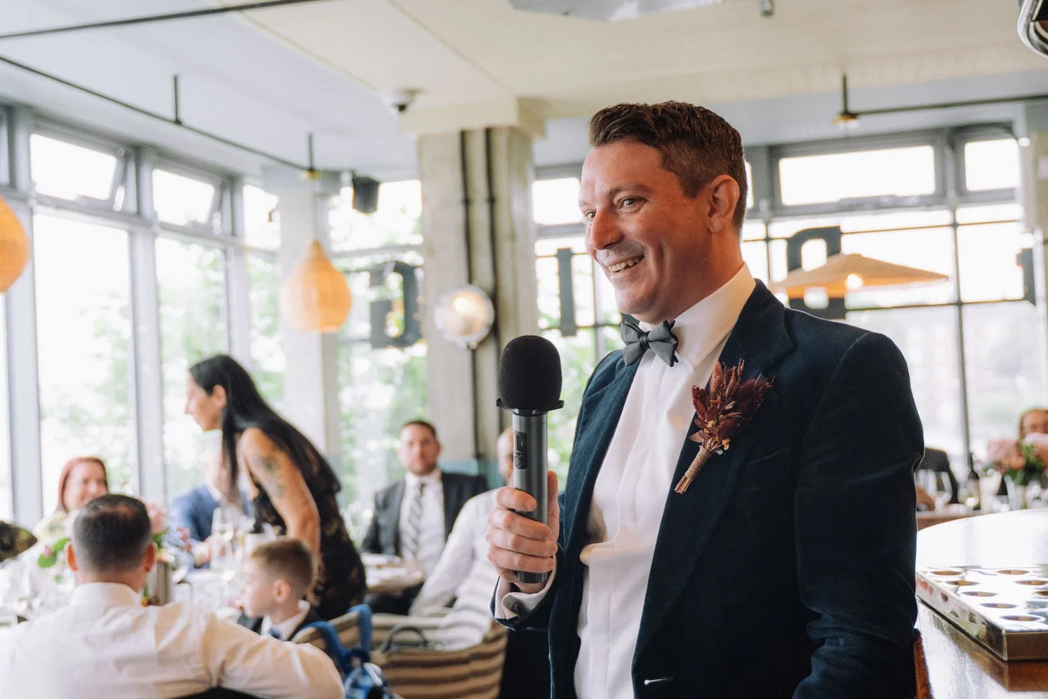 Documentary_Wedding_Photography_By_Alex_Gell_Tom_&_Amanda_0333.jpg