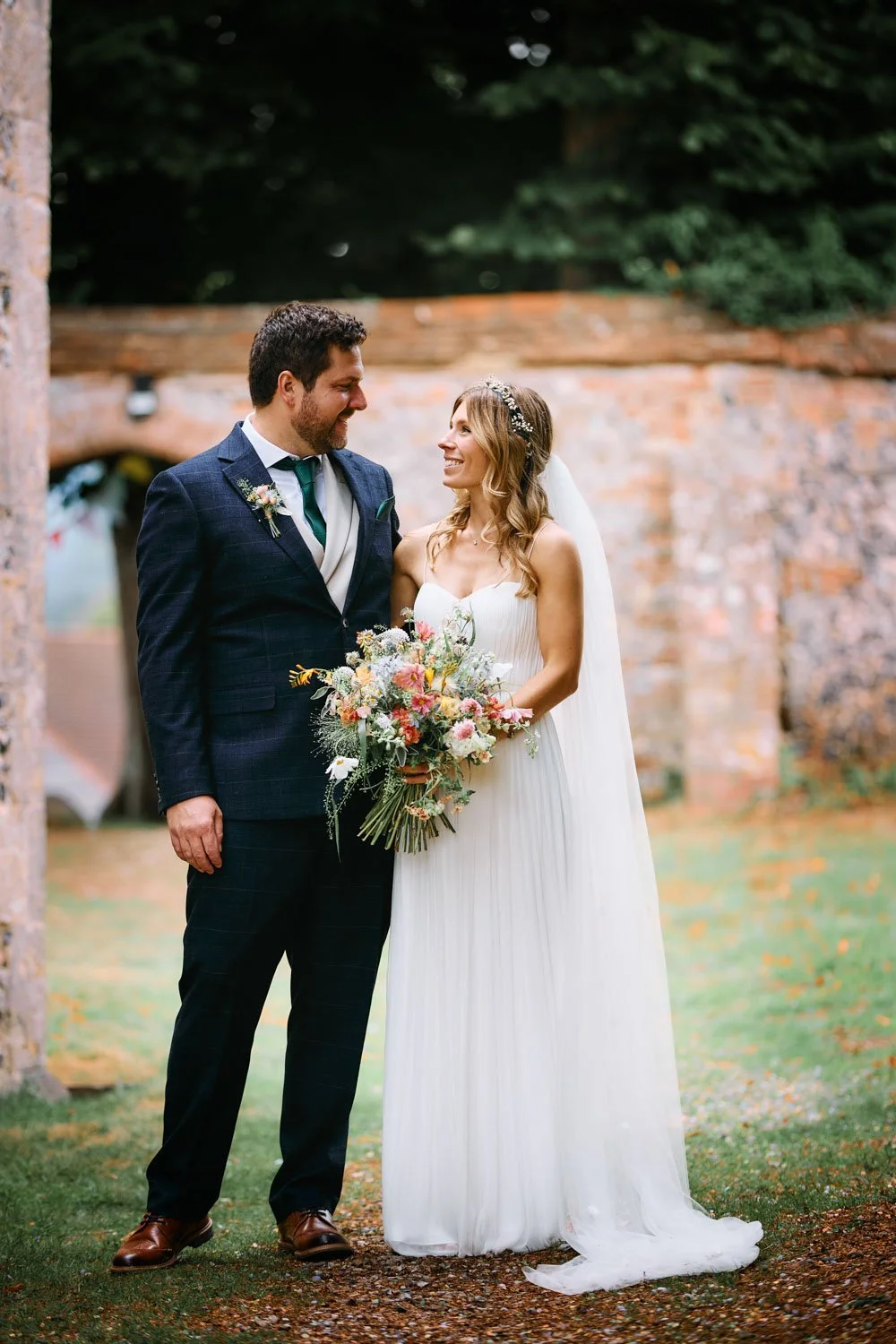 Documentary_Wedding_Photography_By_Alex_Gell_Jack_And_Emma_Newbury_Wedding_Photography_0115.jpg