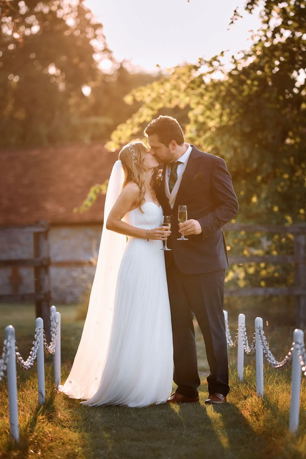 Documentary_Wedding_Photography_By_Alex_Gell_Jack_And_Emma_Newbury_Wedding_Photography_0263.jpg