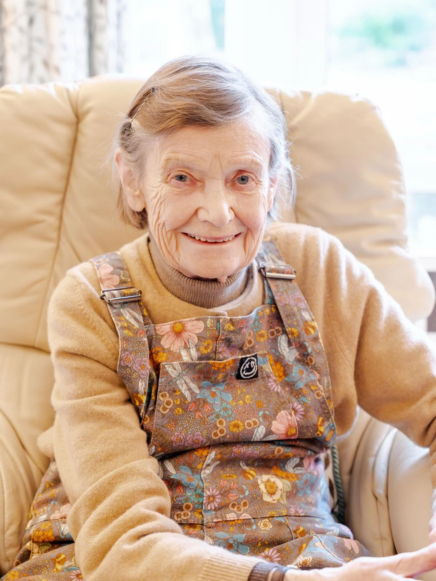 Eileen&rsquo;s Portrait 📸
A true Yorkshire Lass. Eileen&rsquo;s strength throughout her life has made her a pillar for her family, her community and her husband, Brian. 

Her garden is her masterpiece and she takes pride in all she does. We loved me