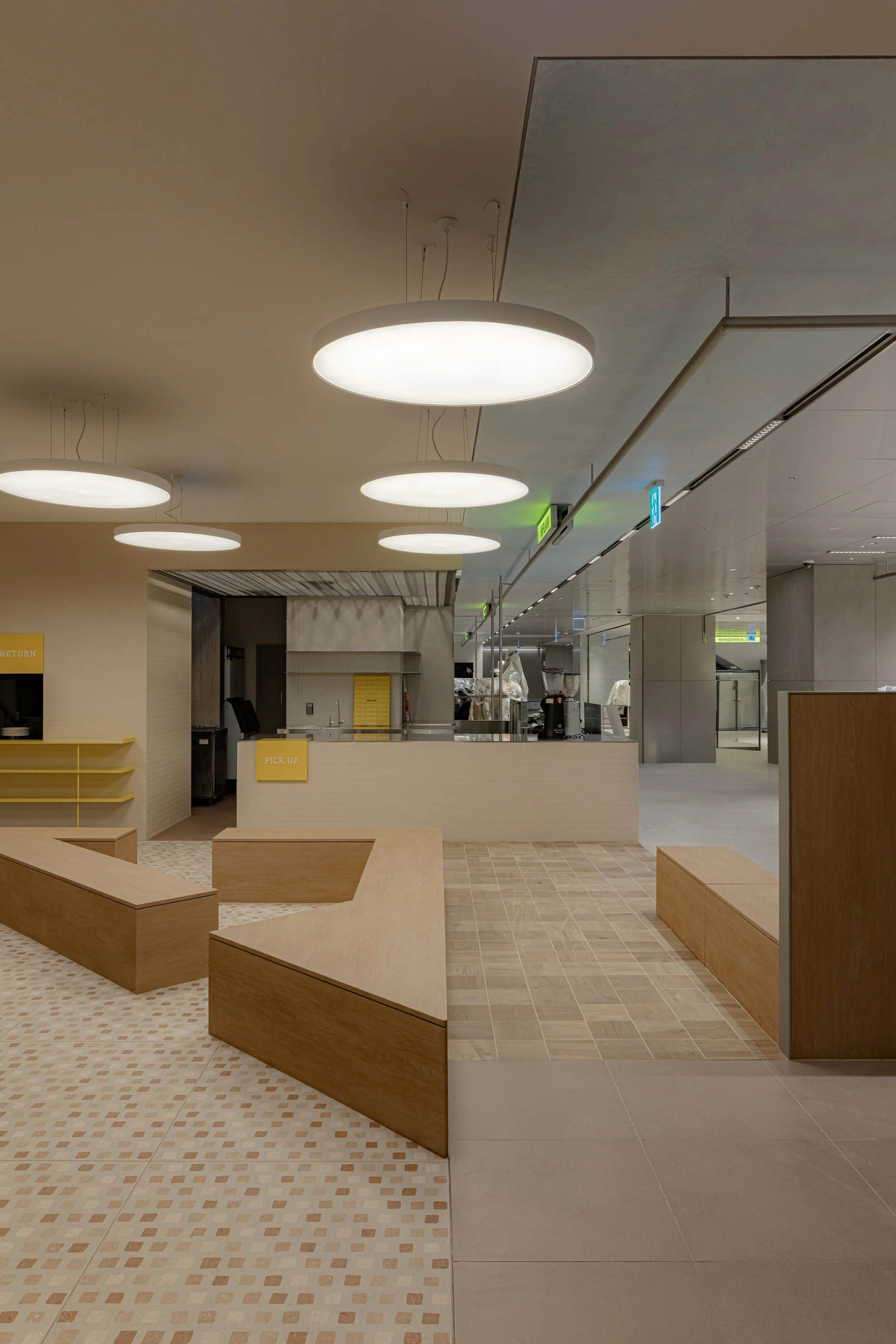 -Constructed by 스페이스 한뼘_HandSpace 노원롯데백화점 비플레어 상업공간 인테리어