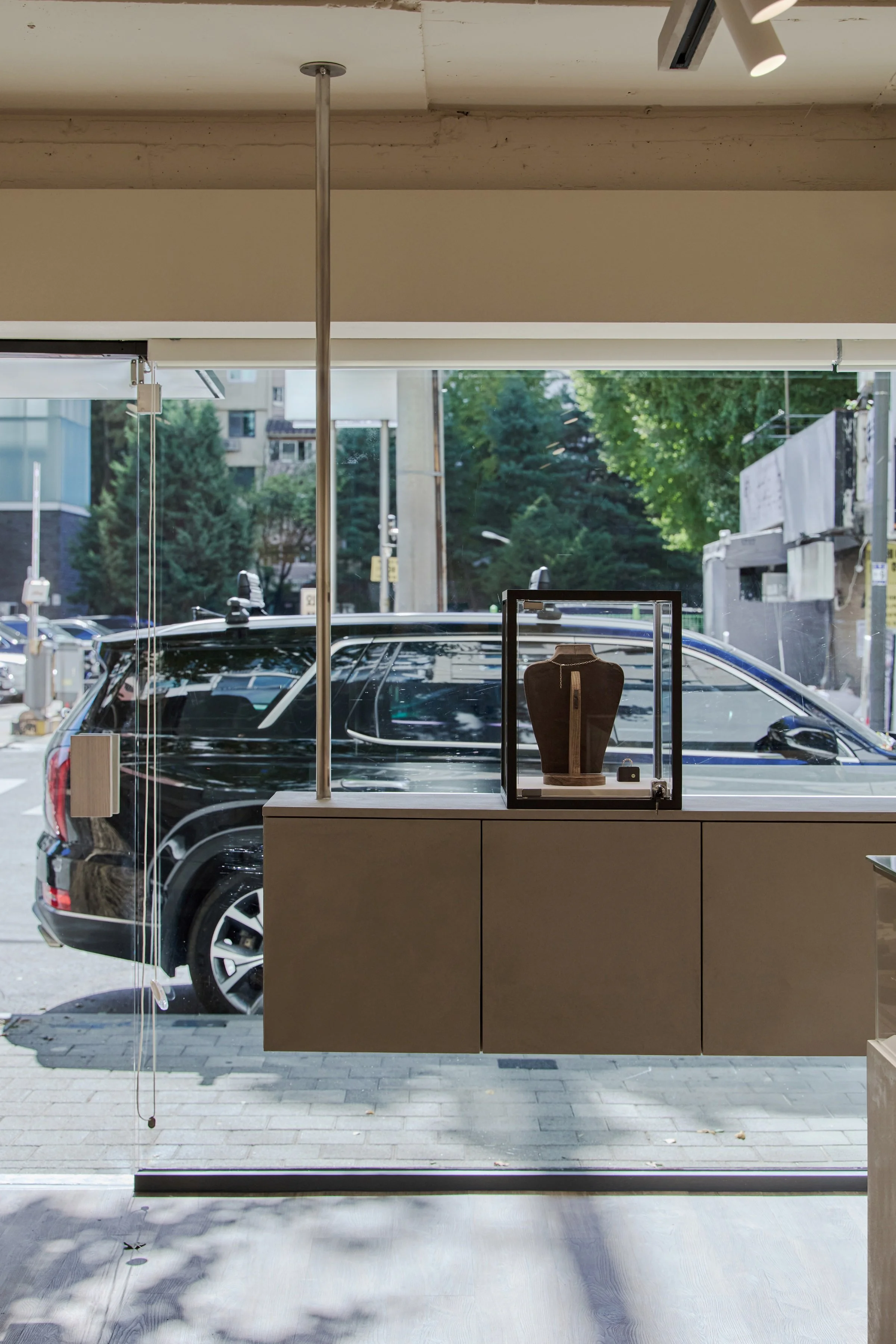 스페이스 한뼘_HandSpace 압구정 강남 소유 쥬얼리 스토어 (soyou jewelry store) 인테리어, 압구정 현대아파트 상가 인테리어