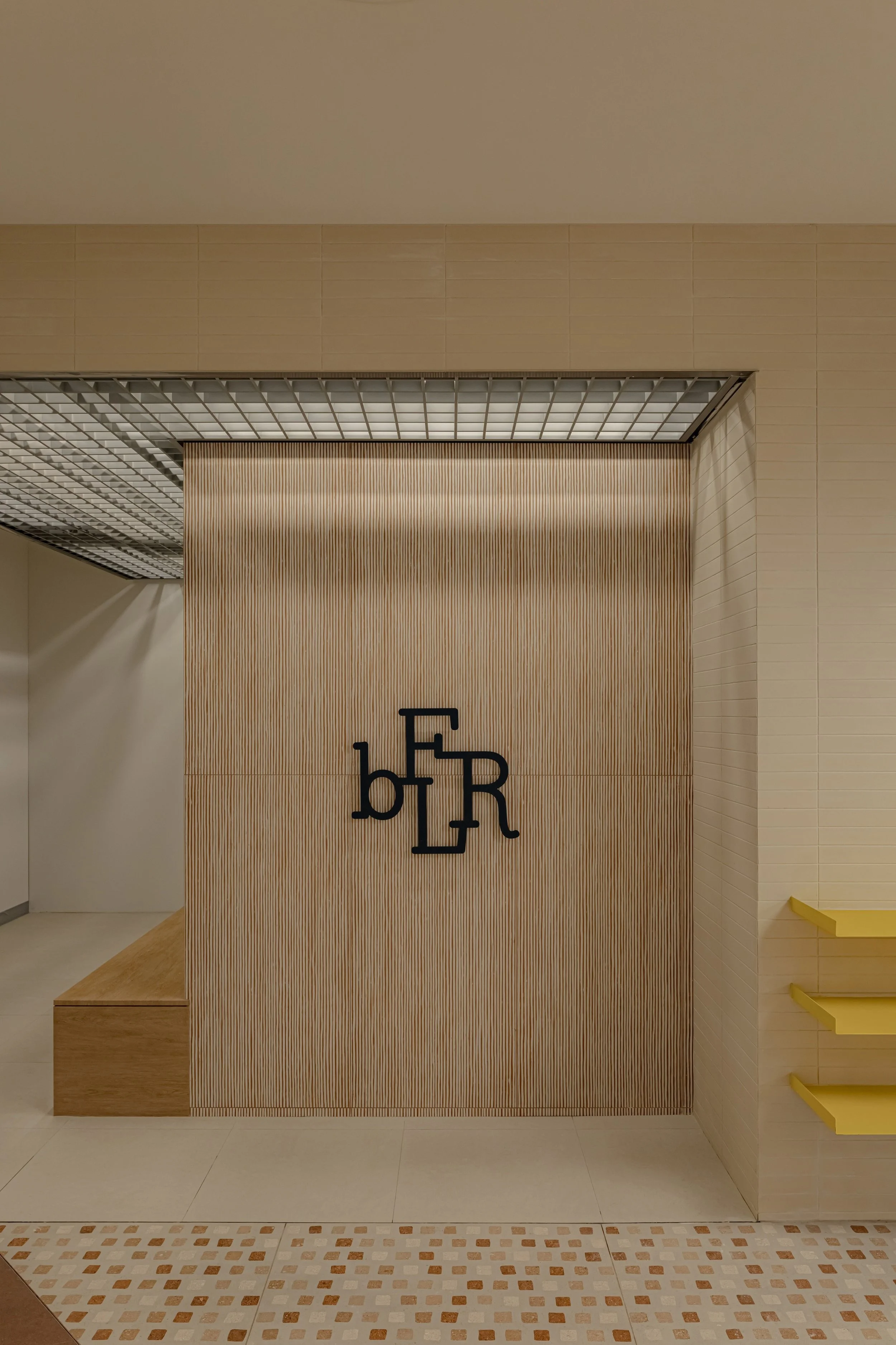 -Constructed by 스페이스 한뼘_HandSpace 노원롯데백화점 비플레어 상업공간 인테리어