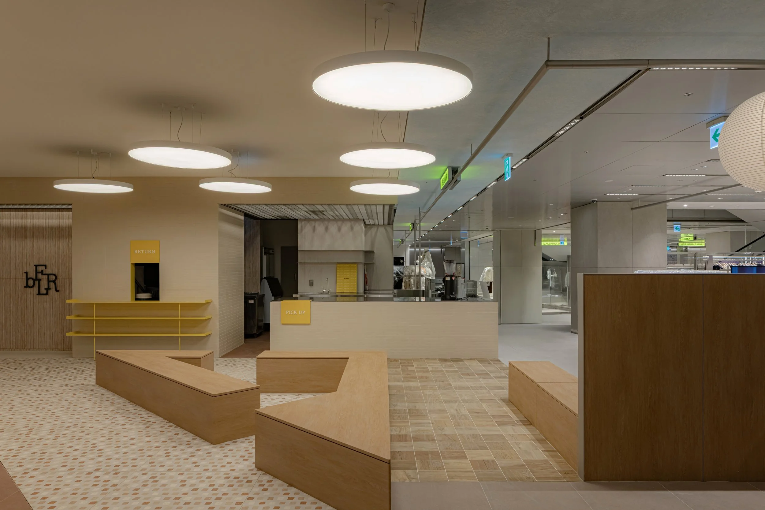 -Constructed by 스페이스 한뼘_HandSpace 노원롯데백화점 비플레어 상업공간 인테리어