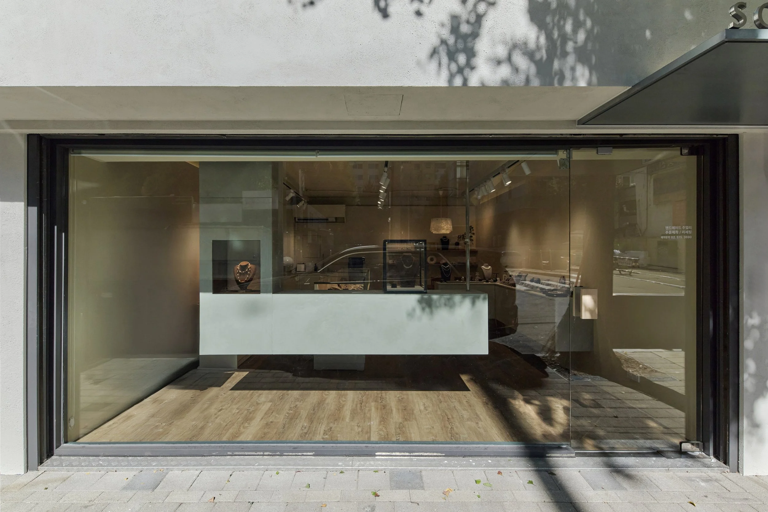 스페이스 한뼘_HandSpace 압구정 강남 소유 쥬얼리 스토어 (soyou jewelry store) 인테리어, 압구정 현대아파트 상가 인테리어