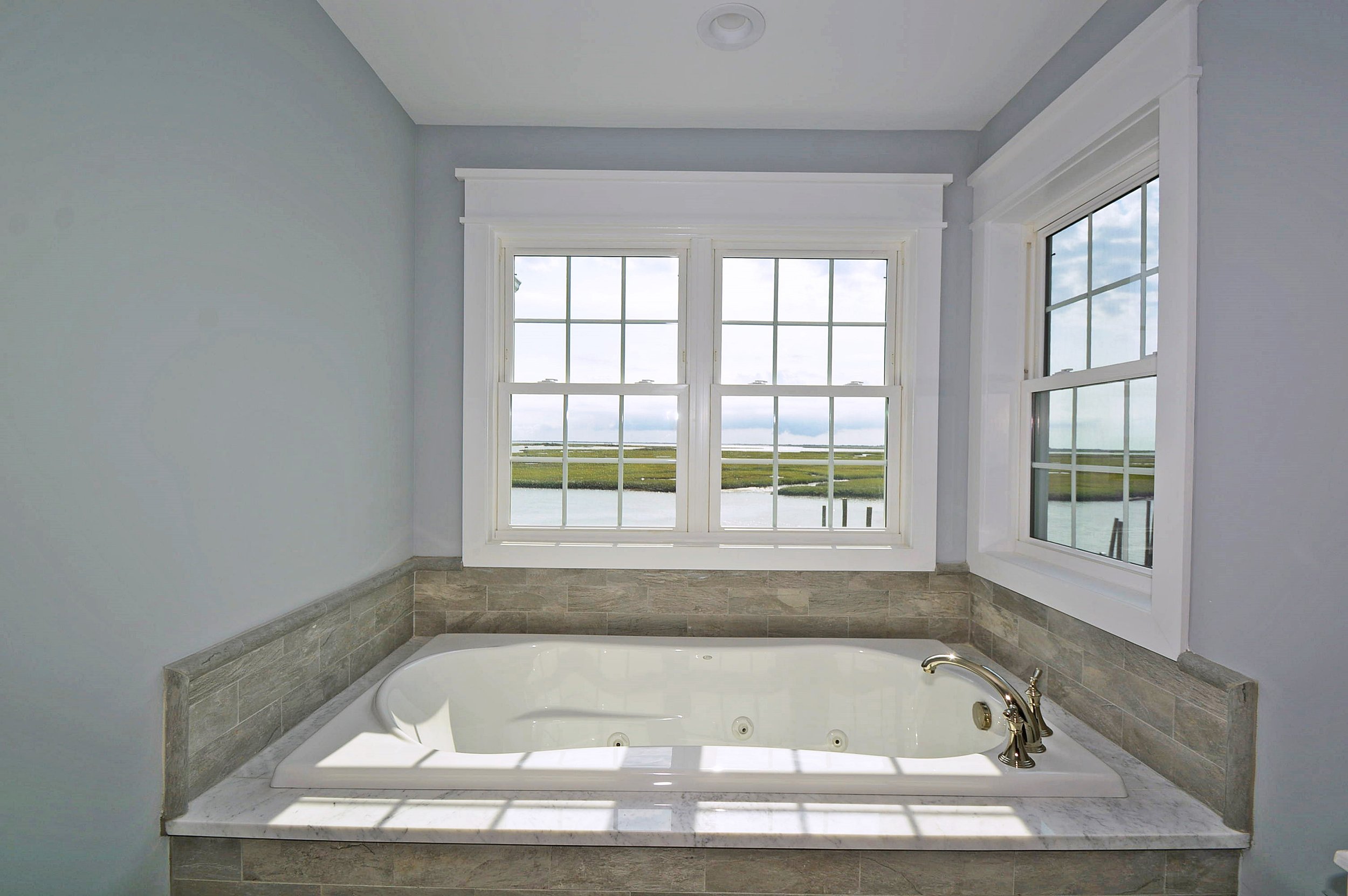 master spa tub water view.JPG