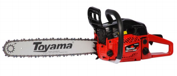 Sierra de cadena Toyama con banda de corte y empuñaduras negras.