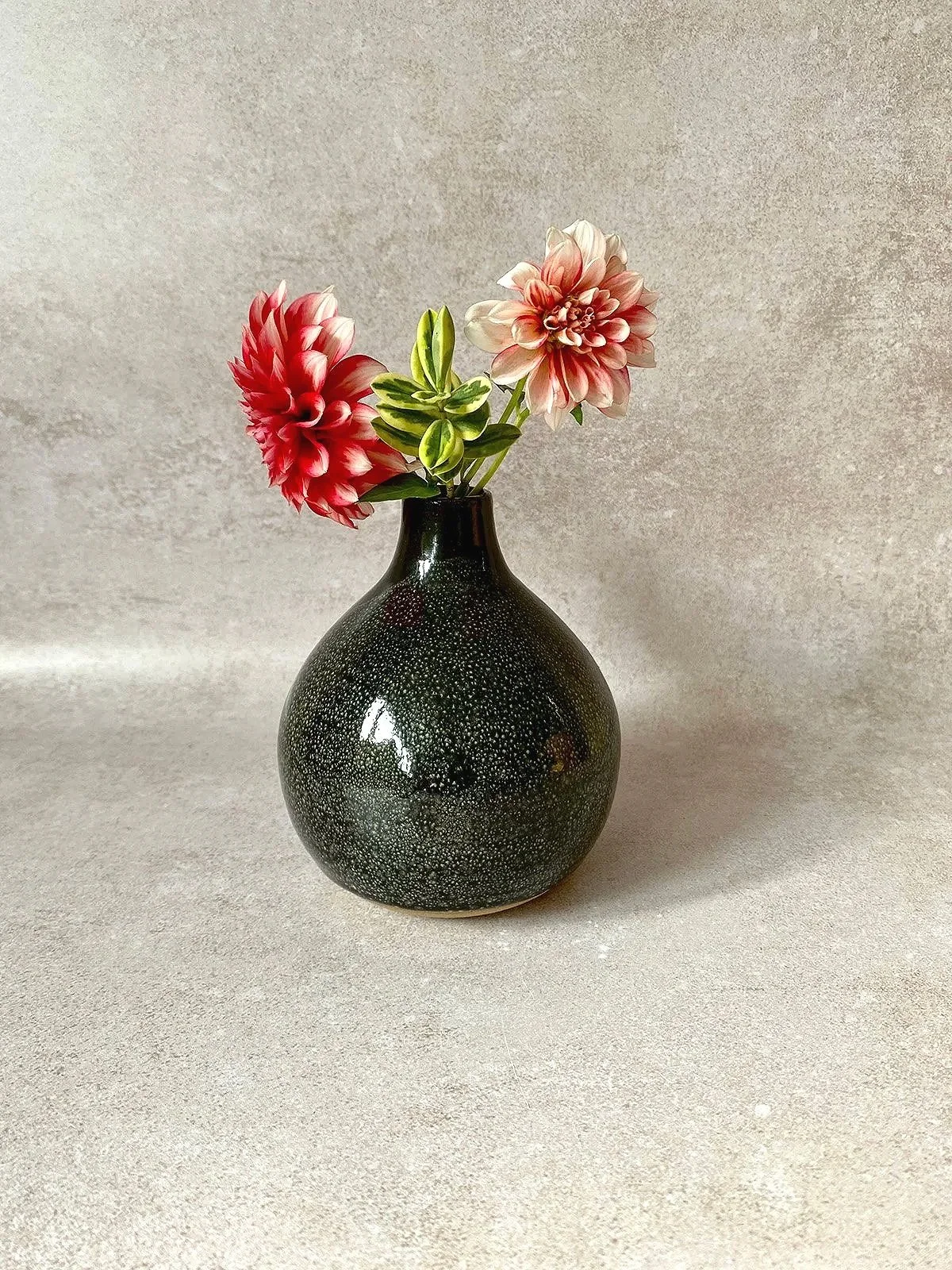 black-vase.jpg