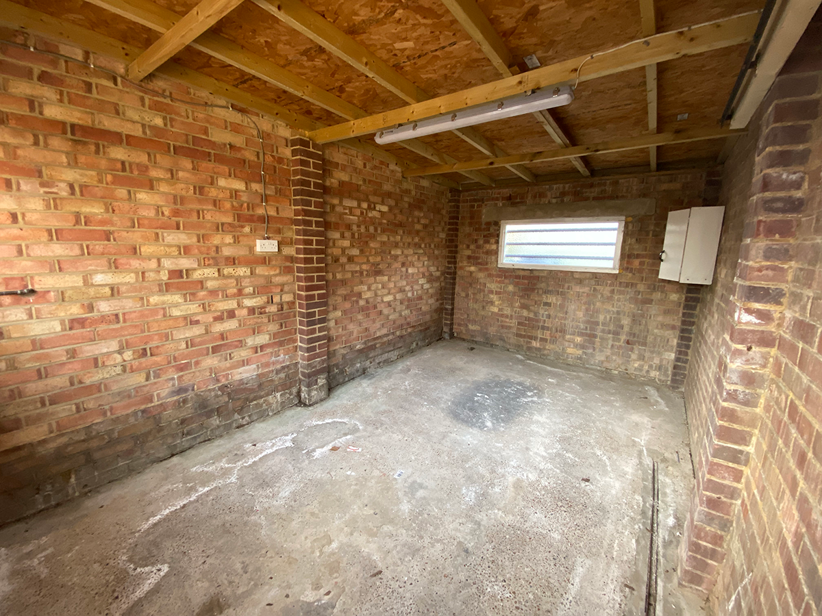 empty-garage-studio.png