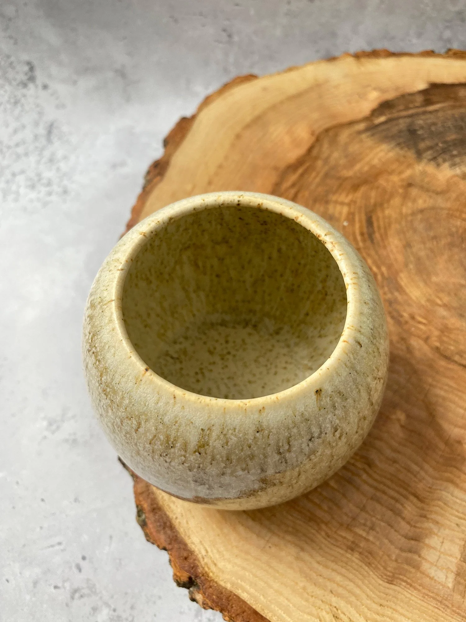 106. vase-rim.jpg