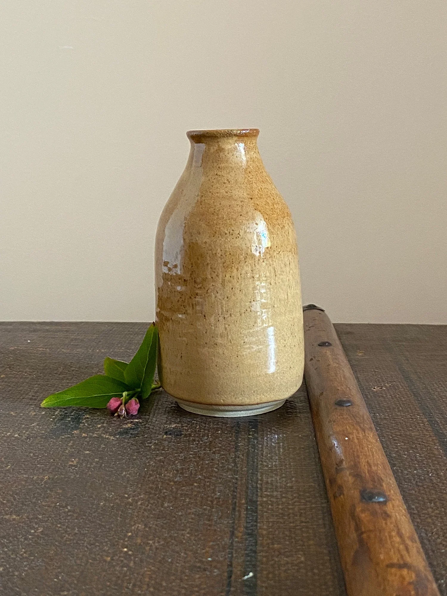 187. handmade-tan-Bottle Vase-.jpg