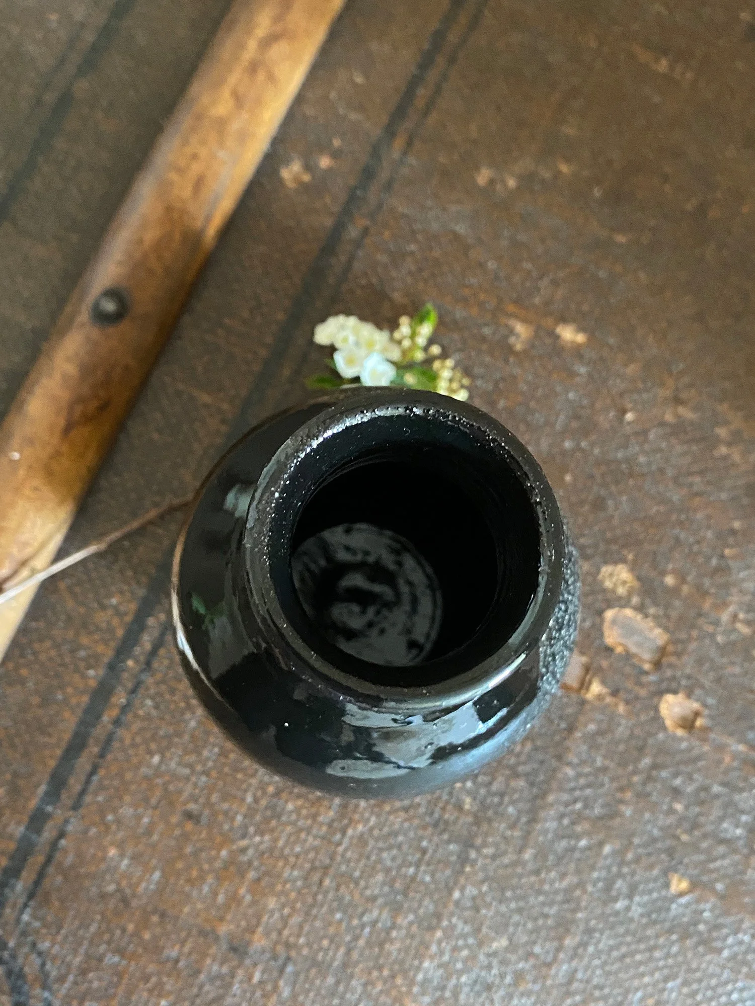 189-black-bottle-neck.jpg