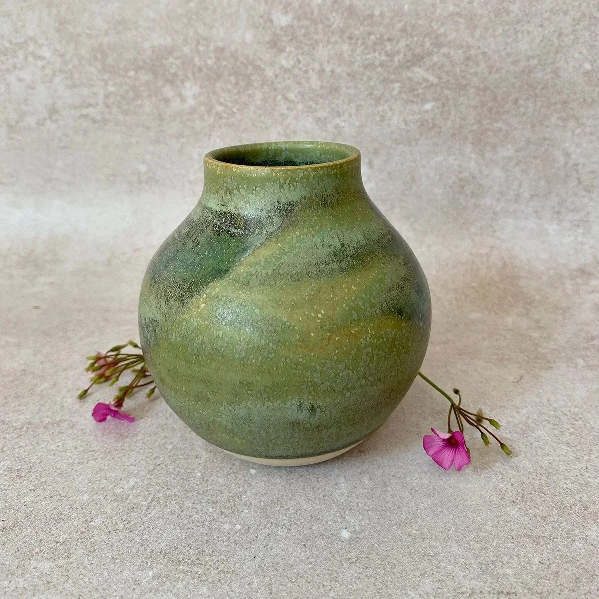 green-vase.jpg