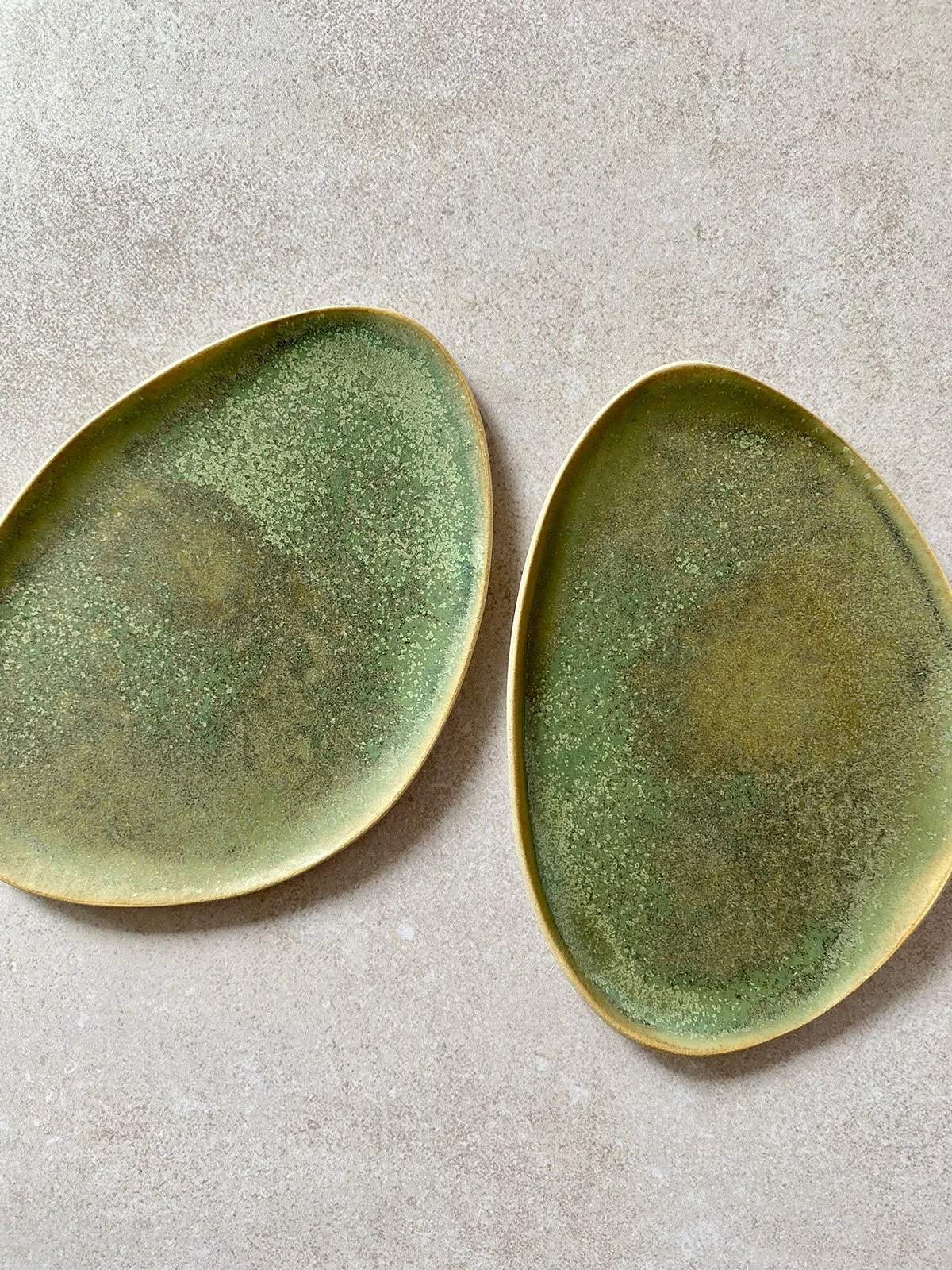 meadow-green-oval-plates.jpg