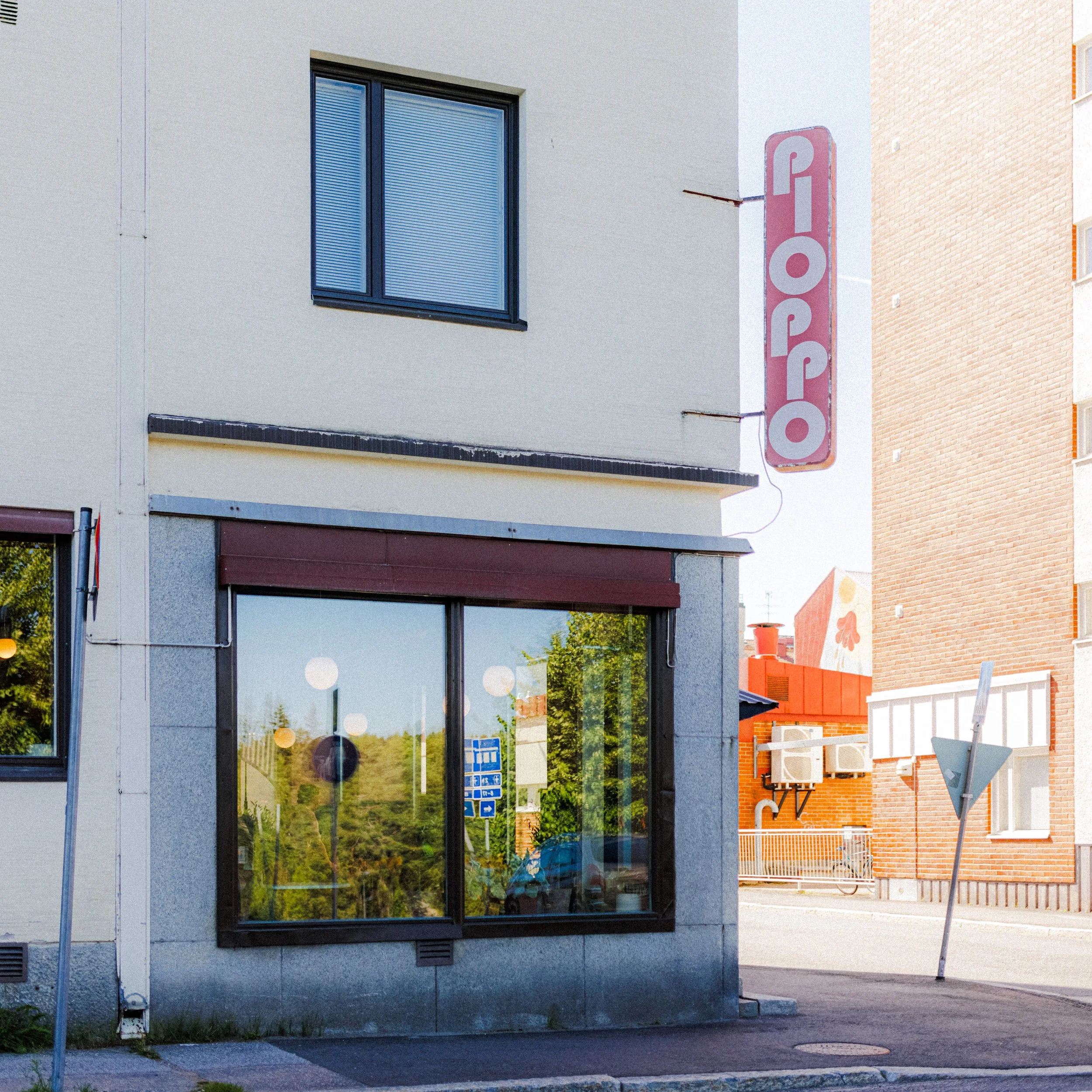 PIOPPO NAPOLI PIZZA PIZZERIA  KAJAANI  BEST IN KAINUU ARCTIC LAKLAND LAPLAND FINLAND FAMILY OWNED PRIVATE