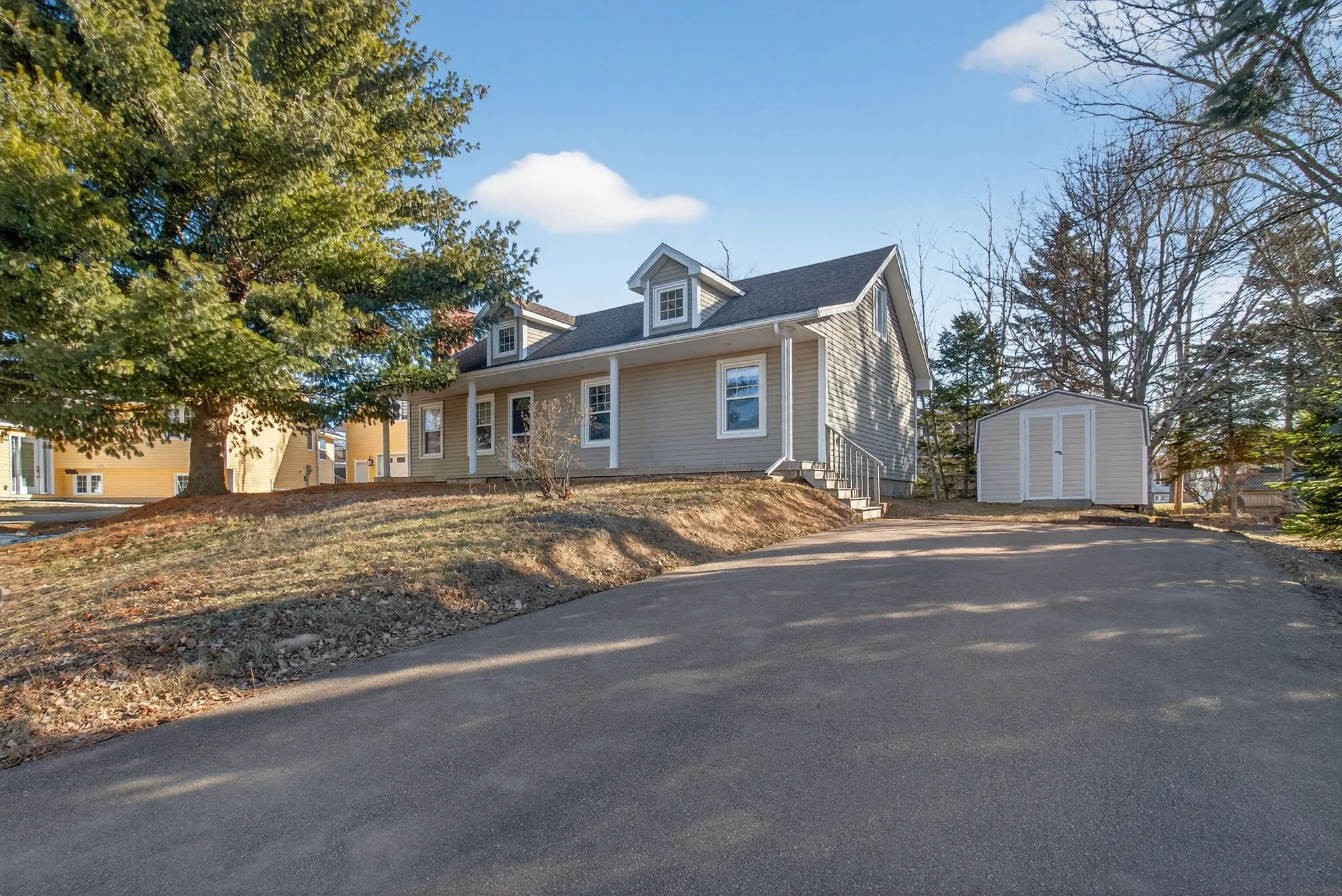 Available - 19 Larose Dieppe - MLS® System NB135479