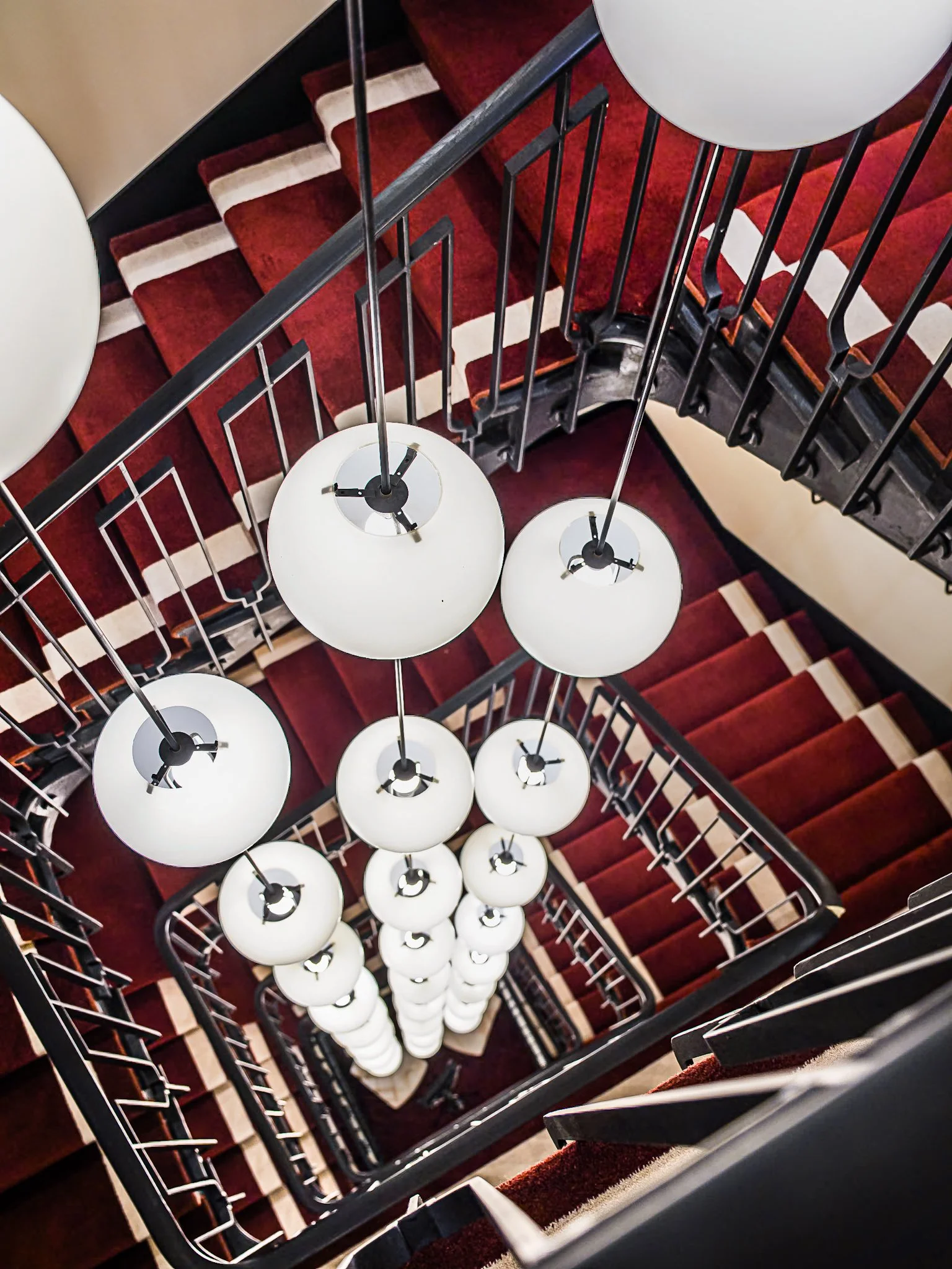 RmariusB for Hotel Padam