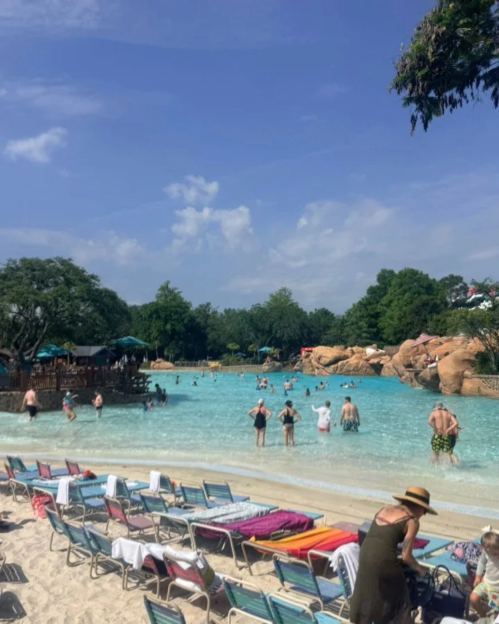 We visited Blizzard beach for the first time this trip and we are in love! This is our water park stop from now on. 🏆 Here are our top tips for visiting:

☃️Book preferred seating - there are three different options. Your group size and where you wa