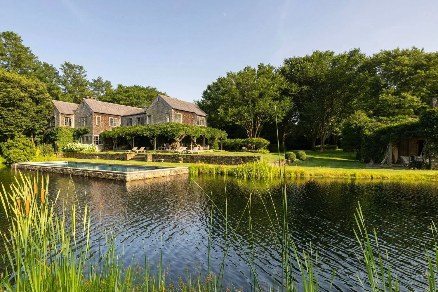 The Hamptons Are Calling (And It's Pricey) 📞