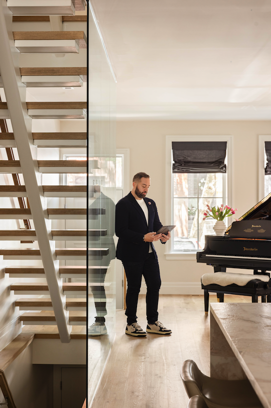 Andrew pritchard brooklyn real estate agent in park slope townhouse