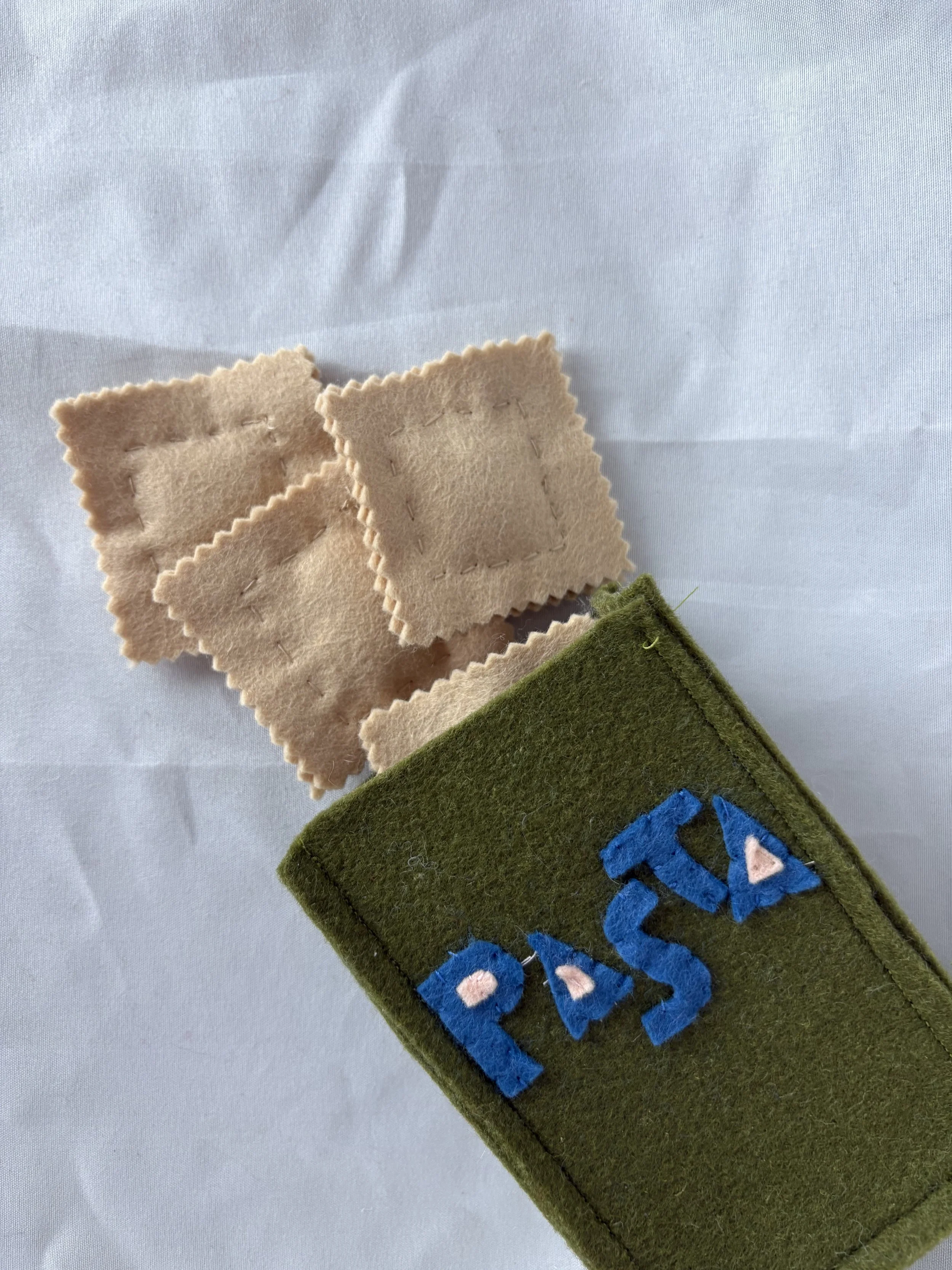 Ravioli Pasta and Sauce Set