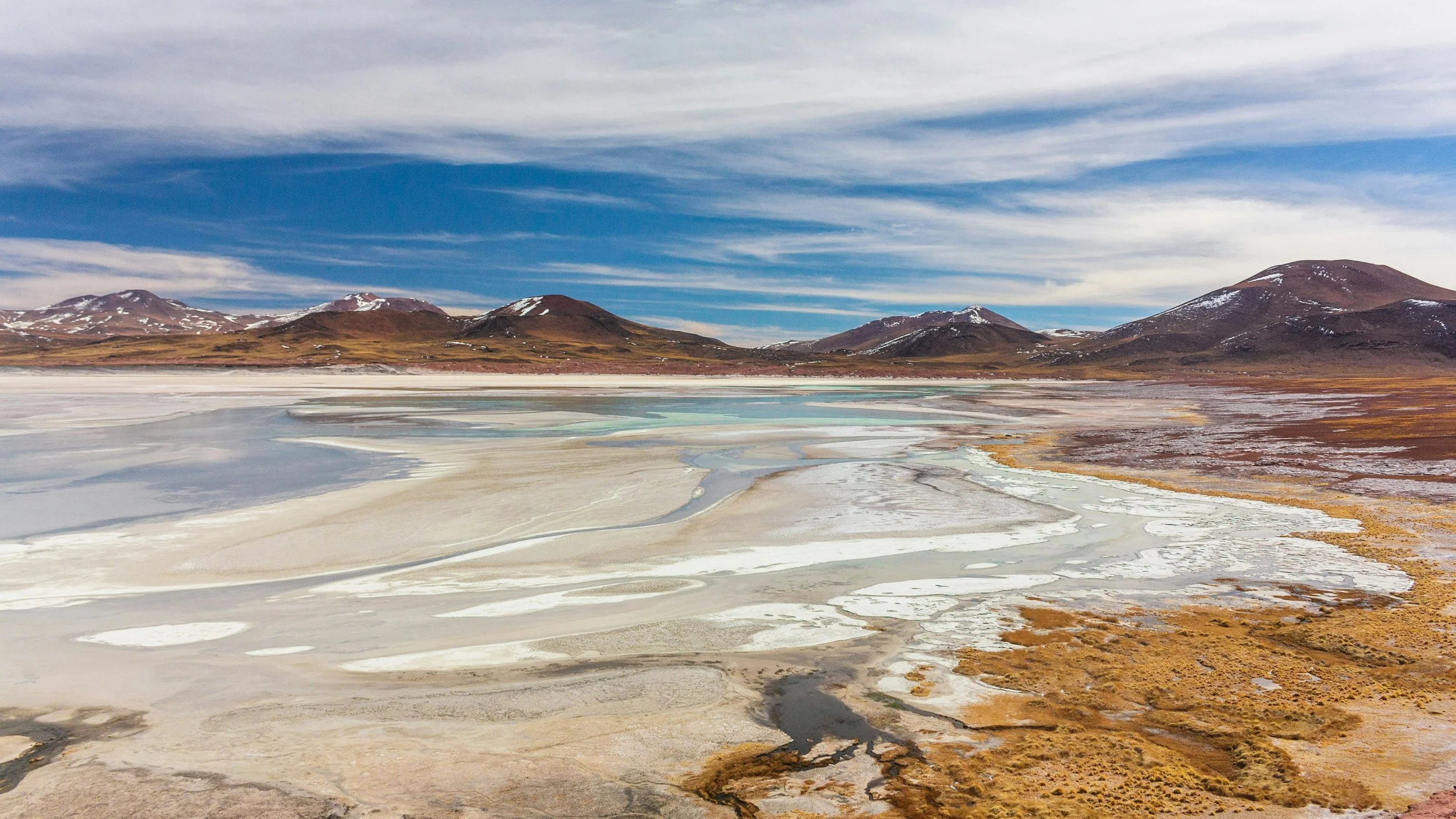 Summit Explore Signs Term Sheet for Option and Joint Venture Agreement with NOA Lithium Brines on Arizaro Property in Argentina