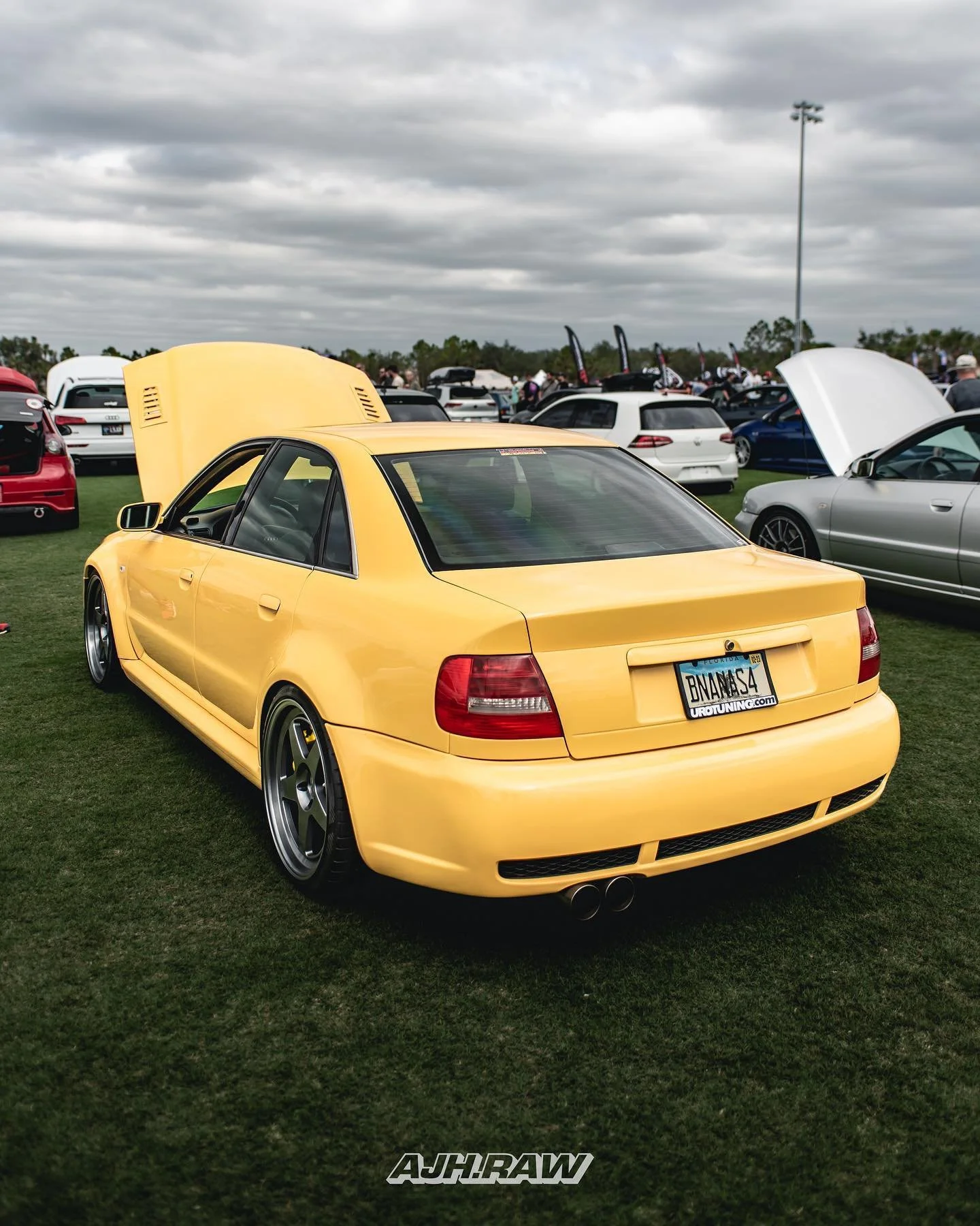 Wide banana 

#eurotripper10 #eurotripper #et10

See more on my Flickr. Click the link in my profile.
