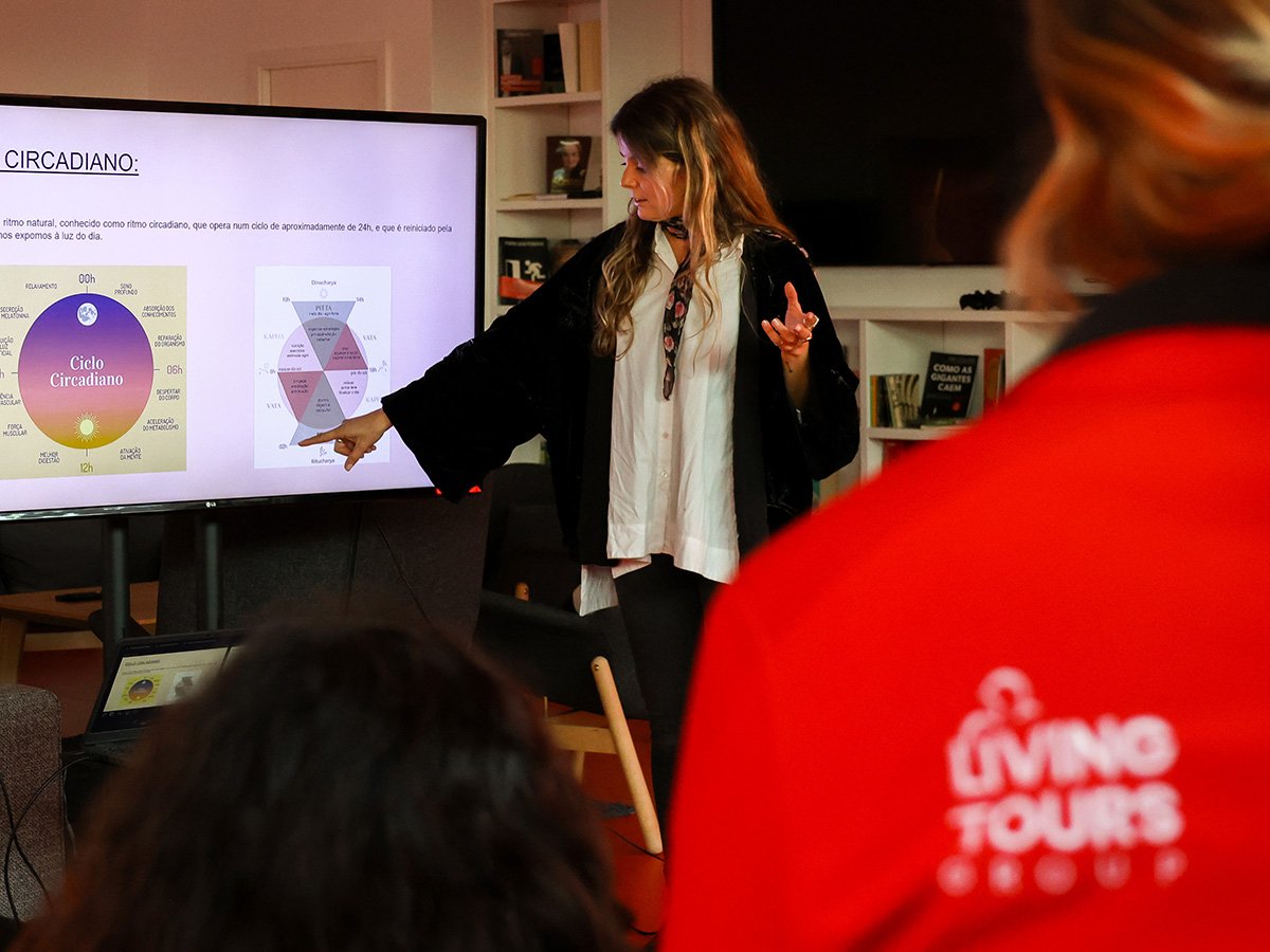 Ayeverda x Living Tours-07b.jpg