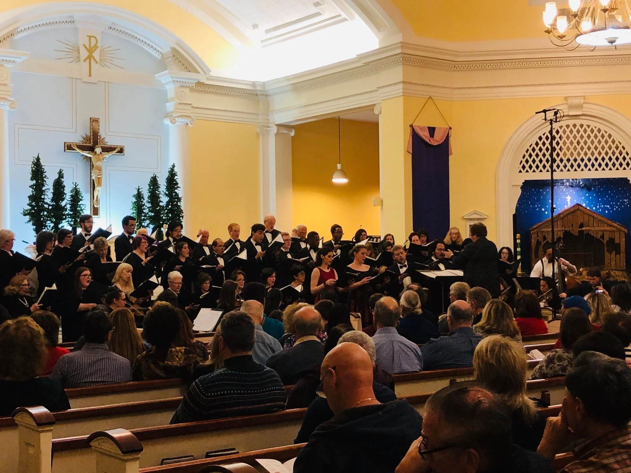 Full-Crowd-RCS-Church-Concert