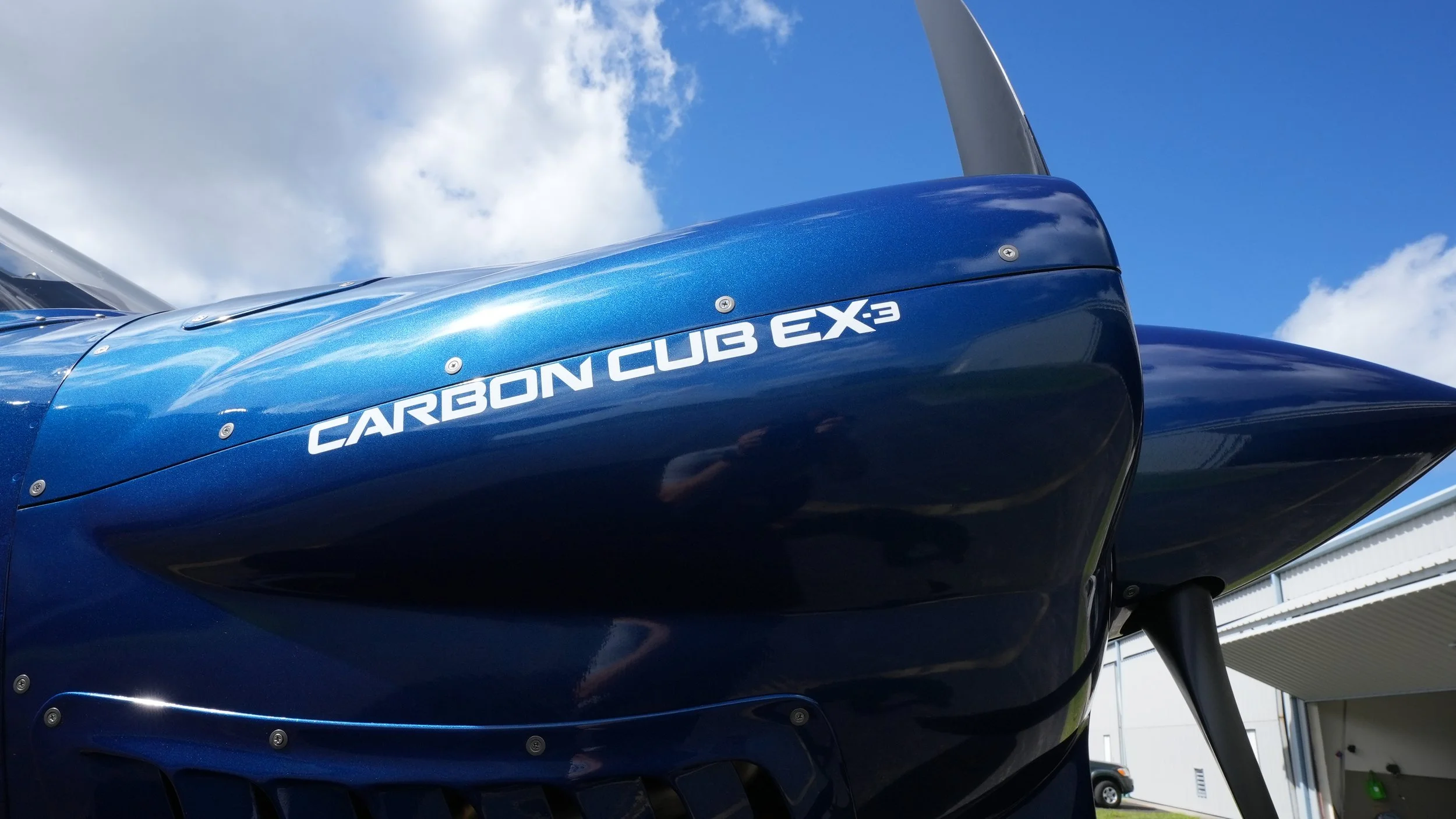 Aircraft paint and refinishing on Carbon Cub