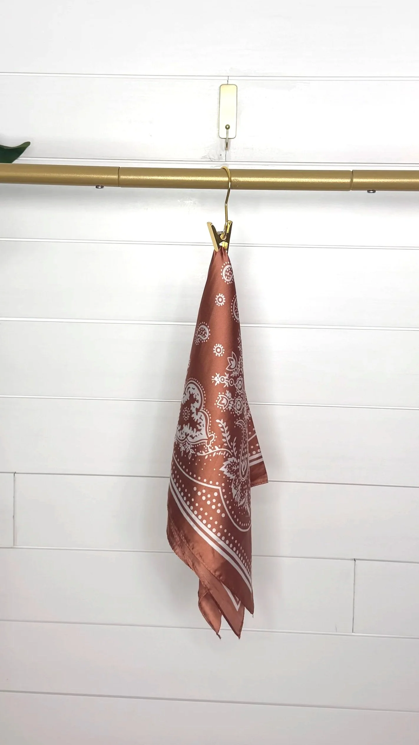 Rose and white scarf