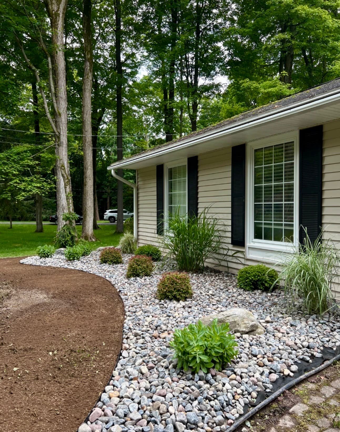 front-yard-landscape-bed-upstate-new-york.jpg