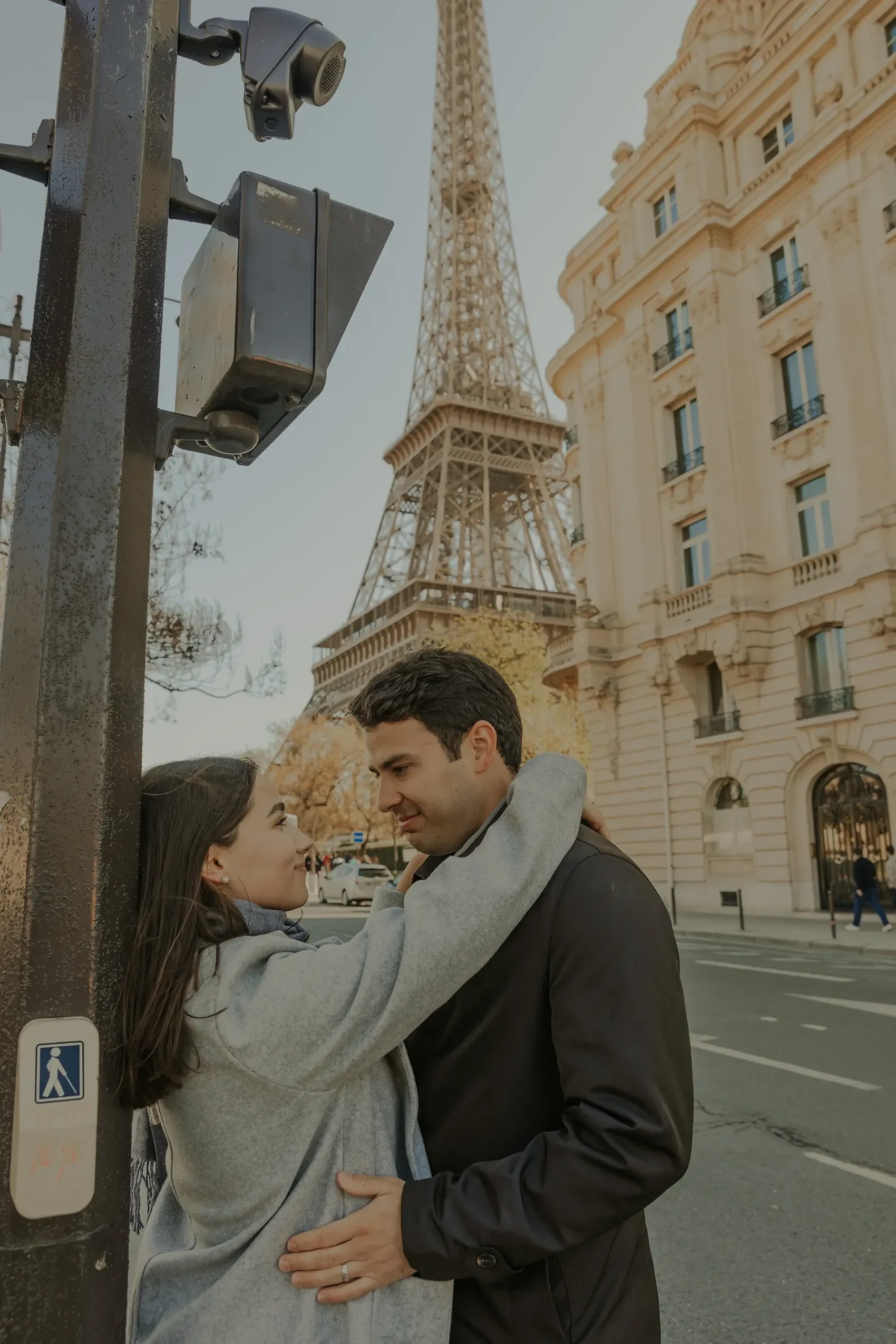 Couple Street Paris.webp