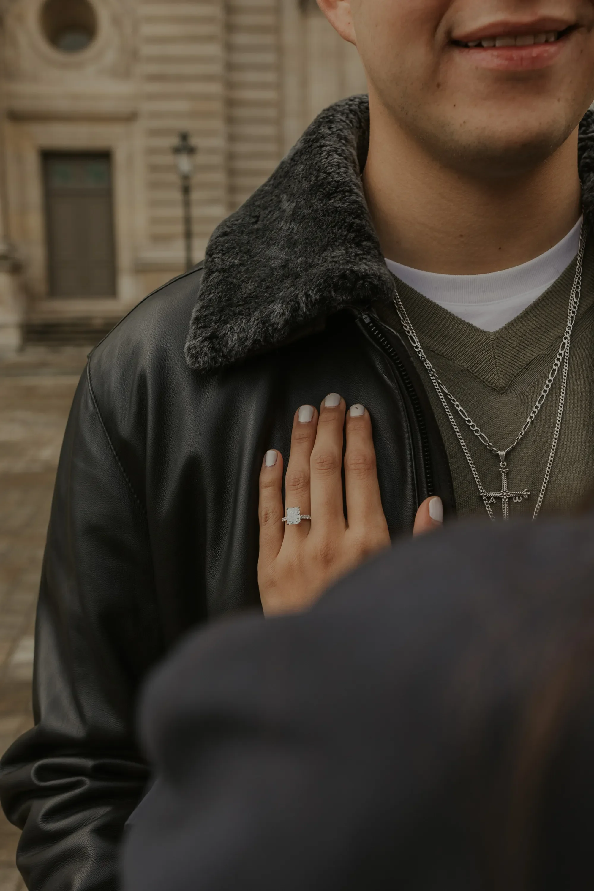 Engagement Louvre Paris .webp