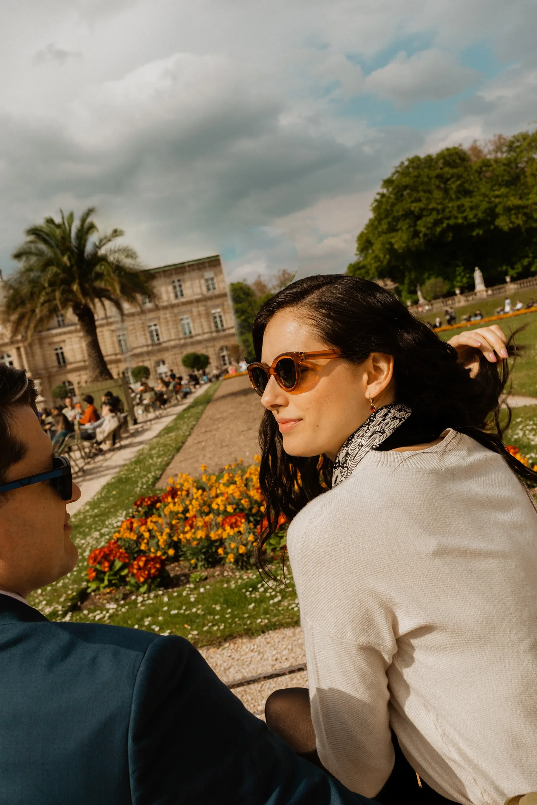 Love Couple Jardin du Luxembourg.webp