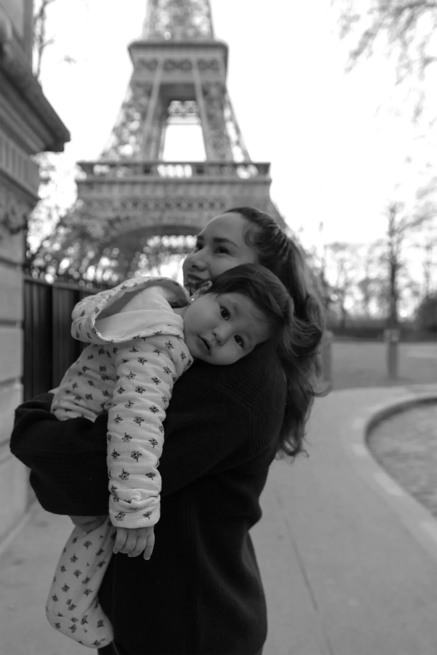 Mom and Daughter Eiffel Tower.webp