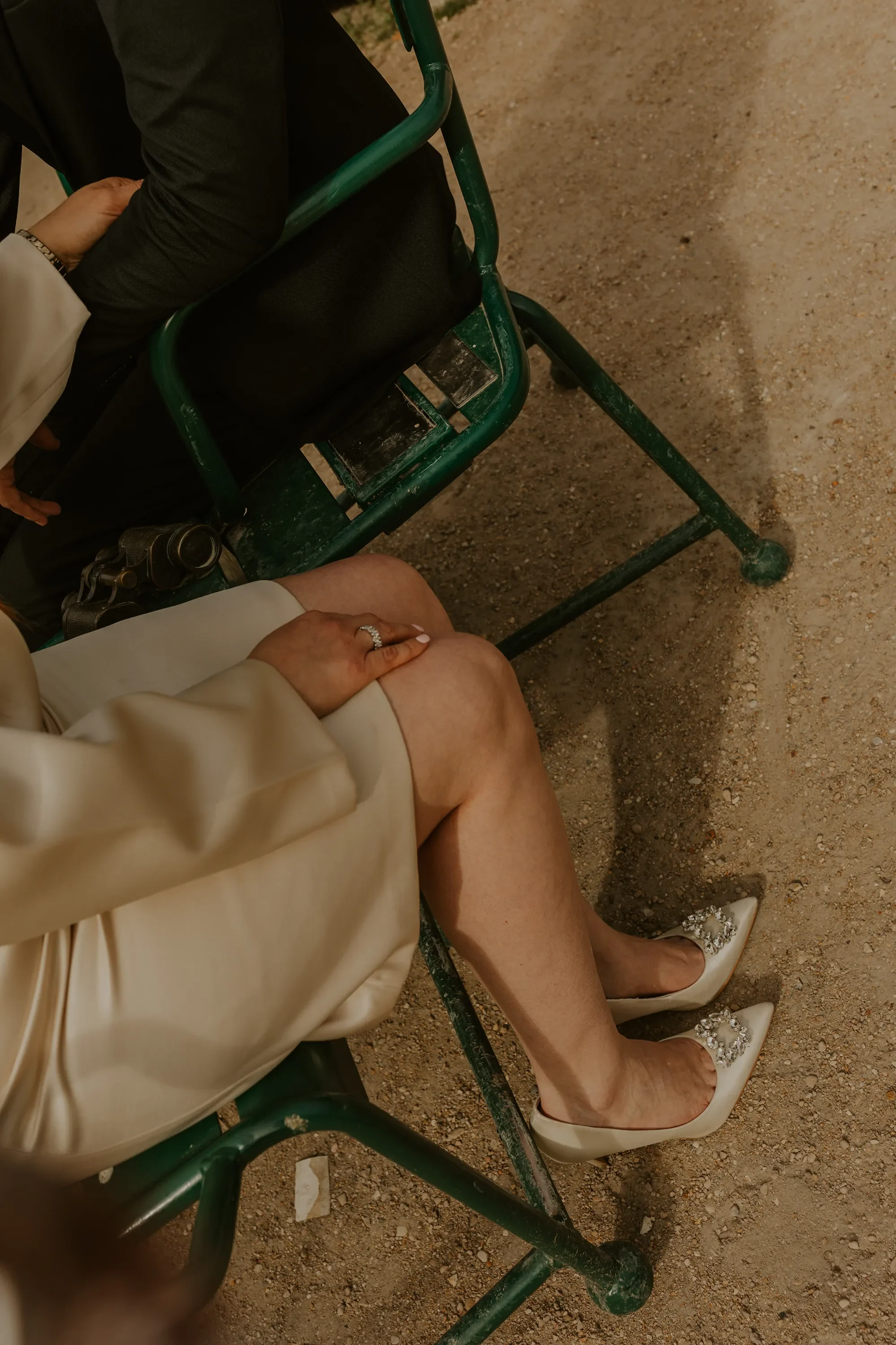 Details Bride and Groom Paris.webp