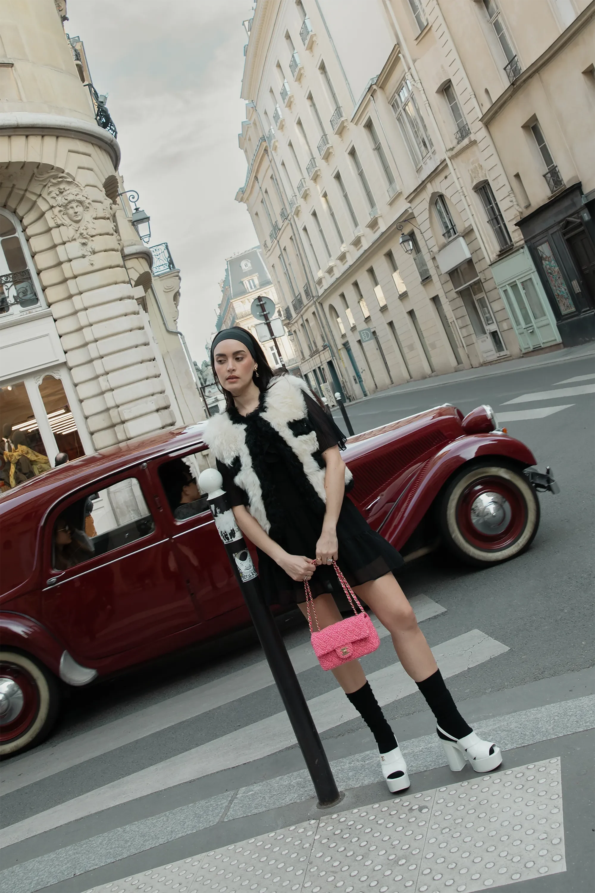 Fashion Chanel Paris.webp