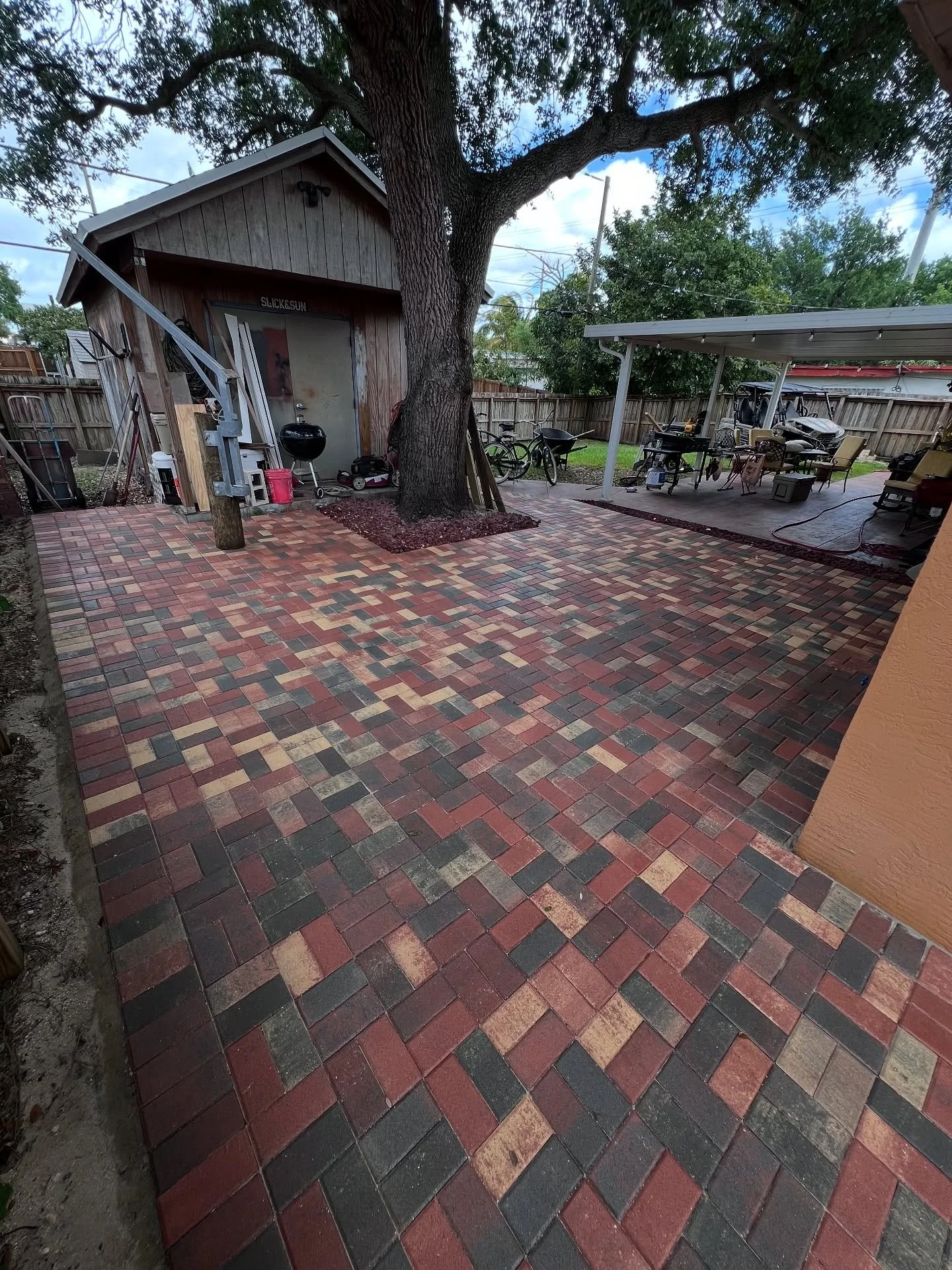 As they would call these the 4x8 Habana Bricks, a really beautiful color to add to any living space. So let&rsquo;s turn that dirt / dead grass into a useful paver patio deck. 🧱🌴🧱🌴🧱🌴🧱🌴🧱🌴 Give us a call for a free estimate 954.691.3900  #Bro