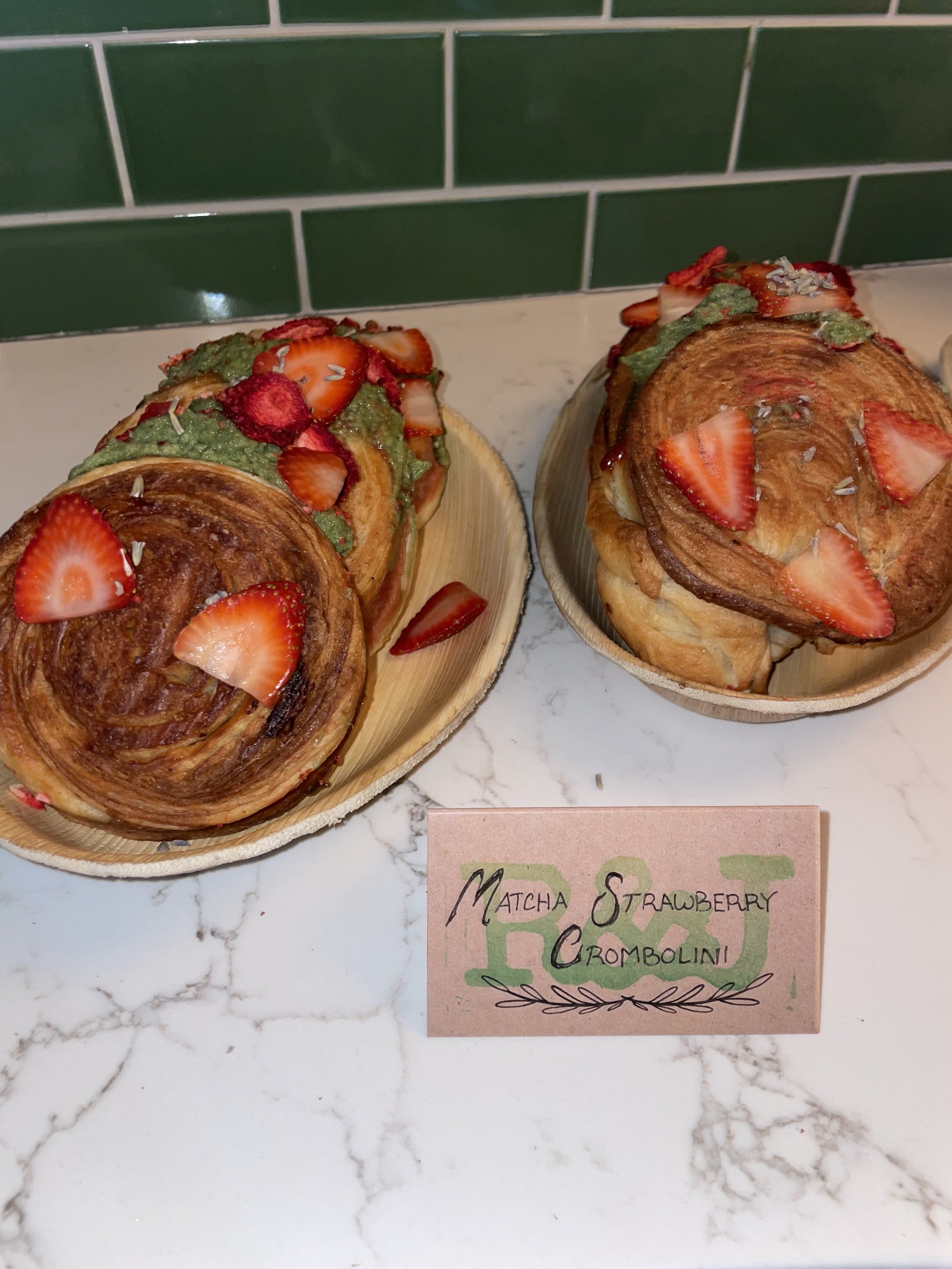 Matcha Strawberry Crombolini