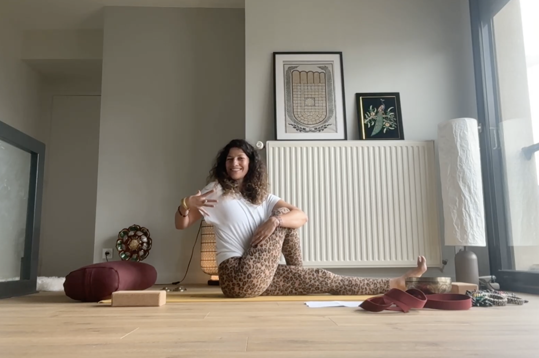yoga-confiance-ancrage-surya-ragazza-holistique.png