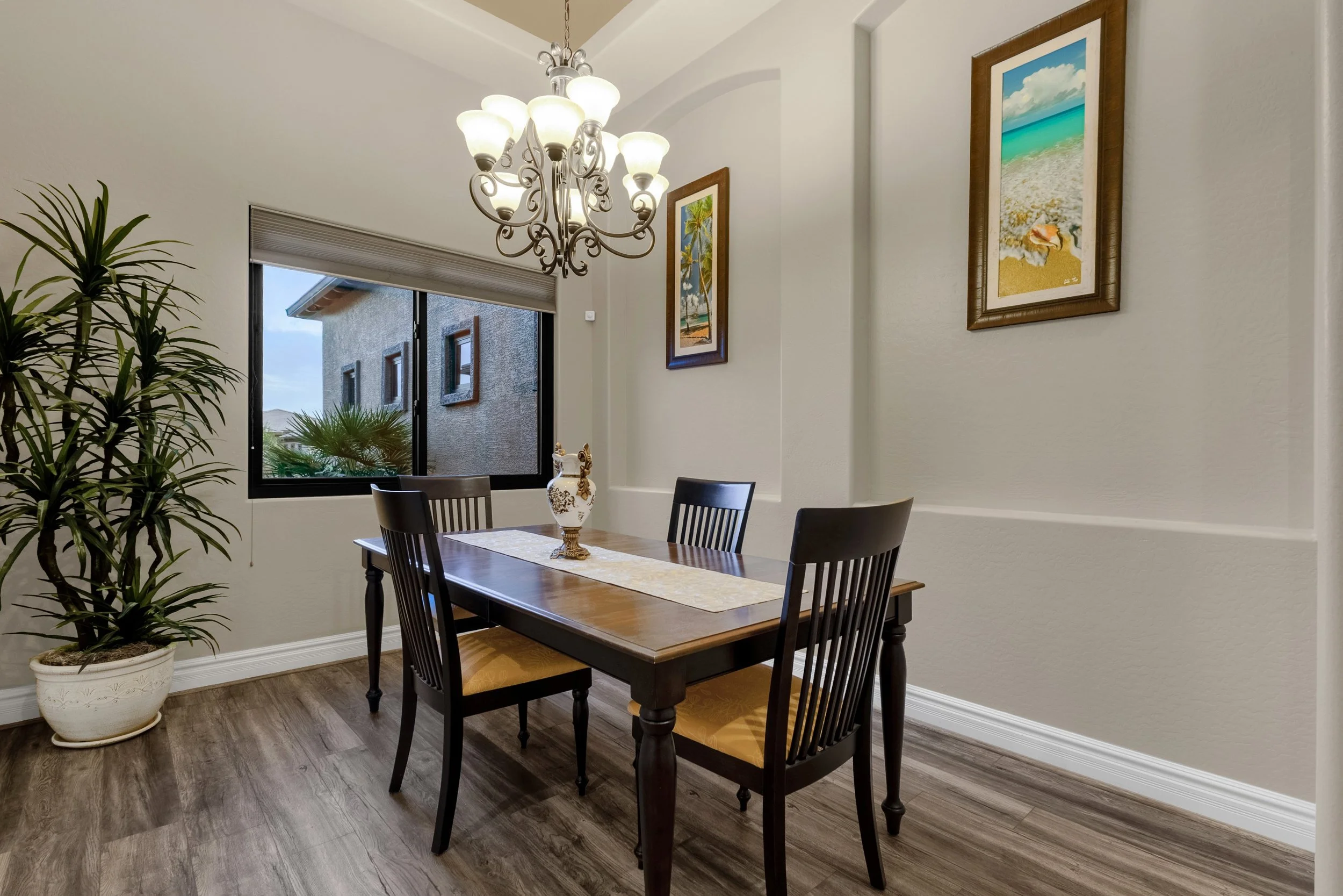 003_Dining Room.jpg