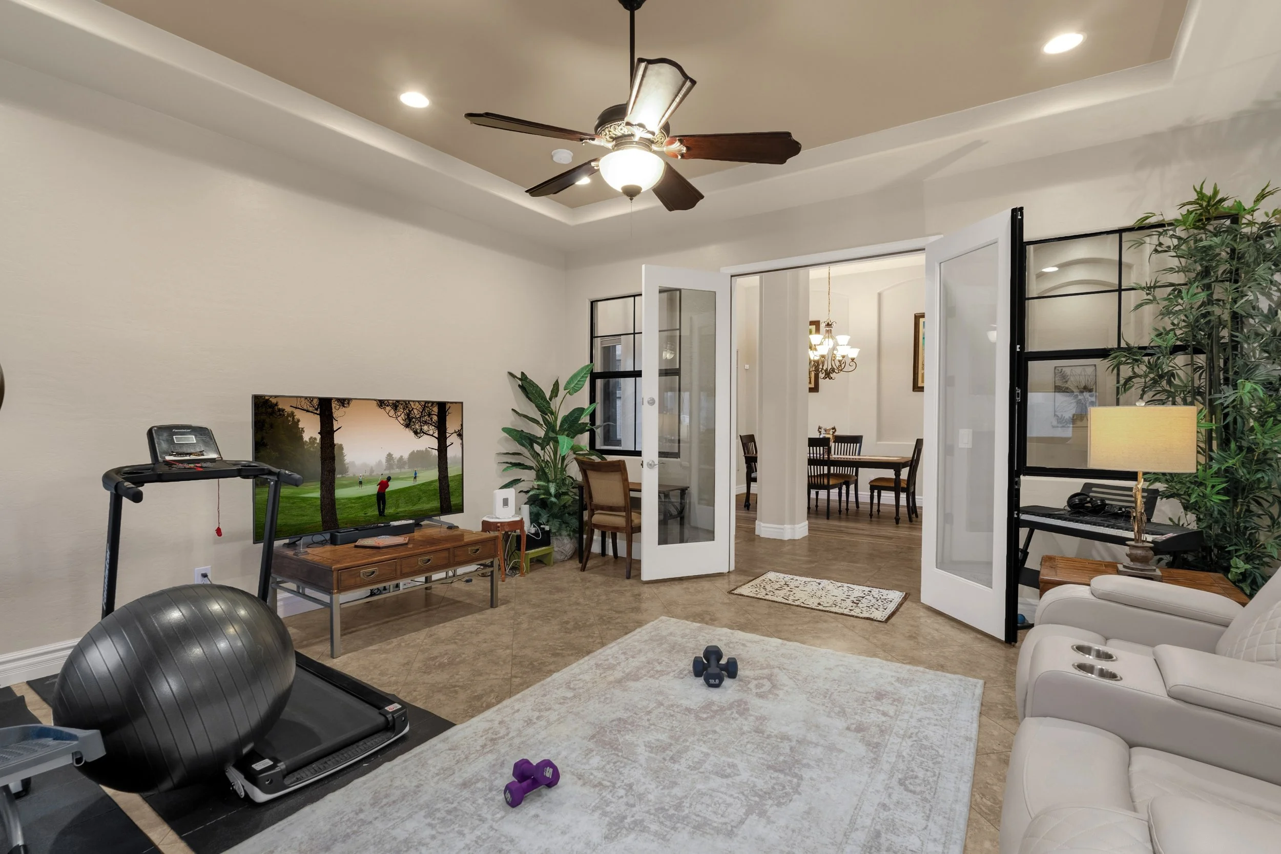 004_Family Room II.jpg