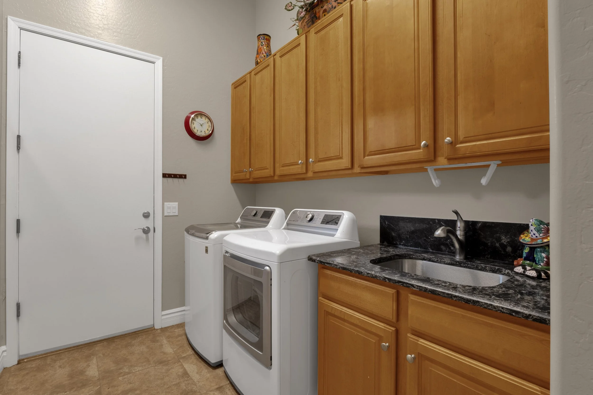 001_Laundry Room.jpg