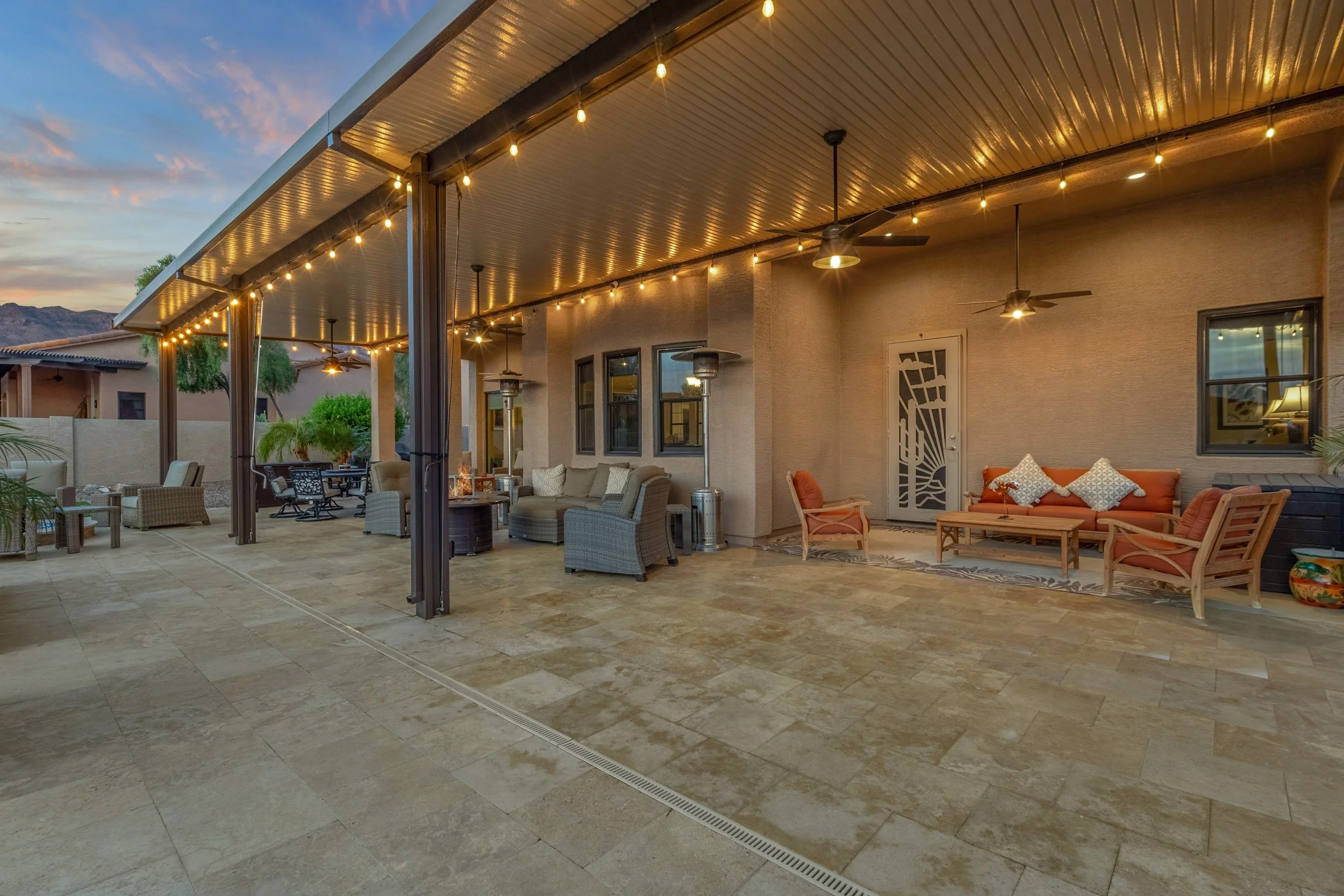 015_Covered Patio.jpg