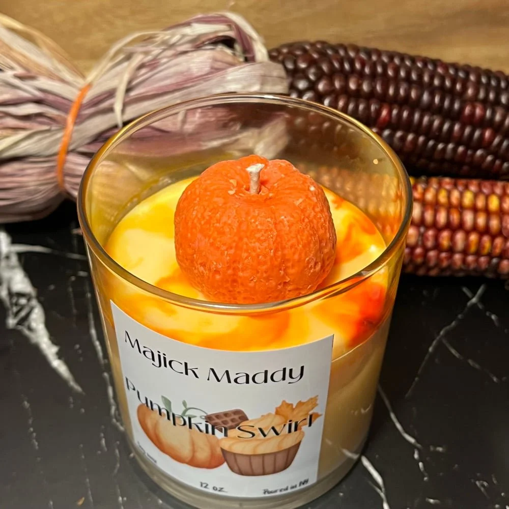 pumpkin-swirl-candle.jpg