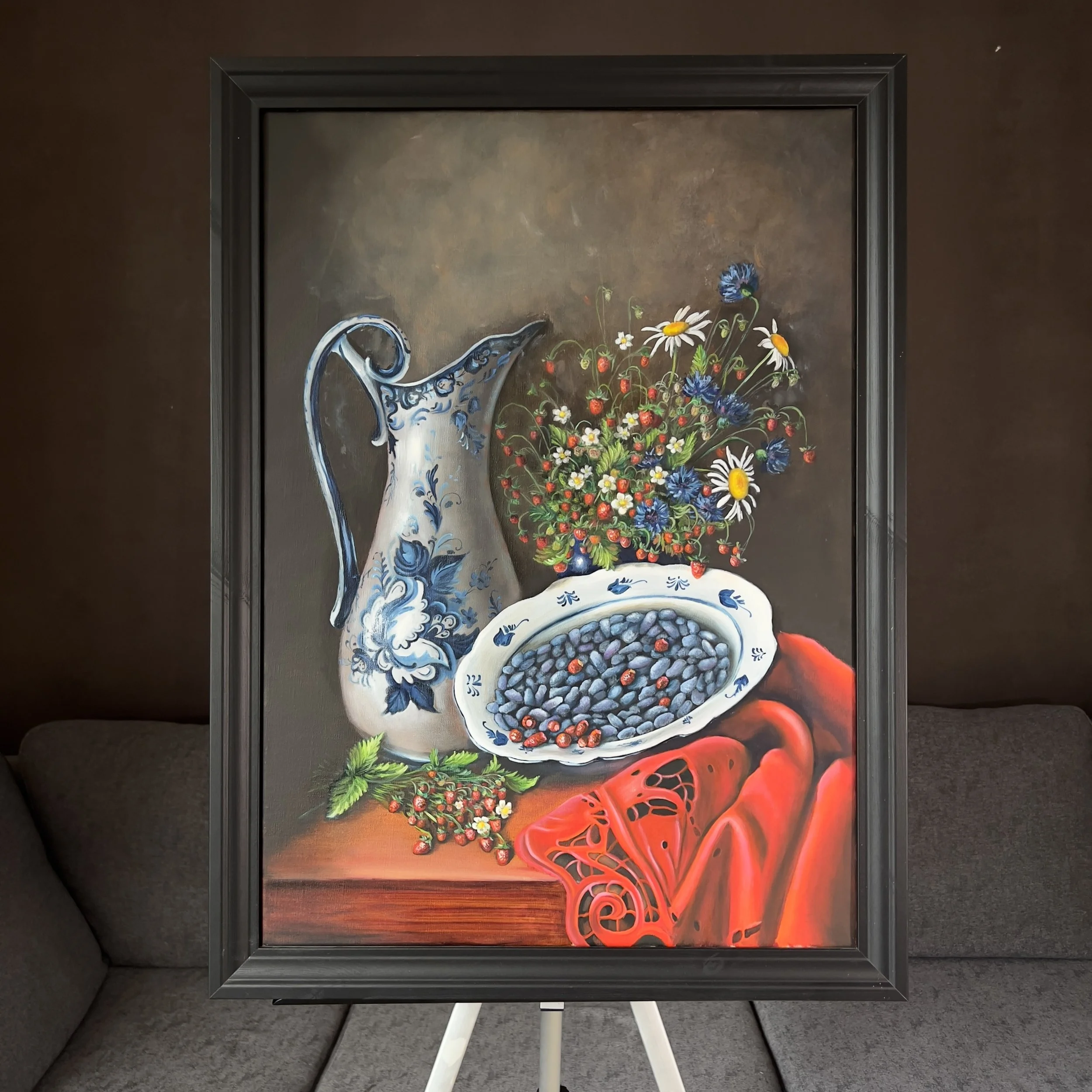 Still life with Gzhel, honeysuckle and wild strawberries, Oil Painting