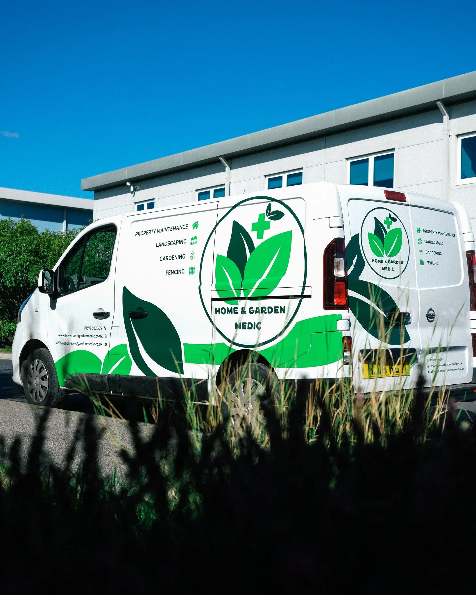 New van branding for @homeandgardenmedic 

Using two contrasting greens to represent the home and garden industry while standing out against the white van.

The design was kept simple, with clear branding and contact details that are easy to pick out