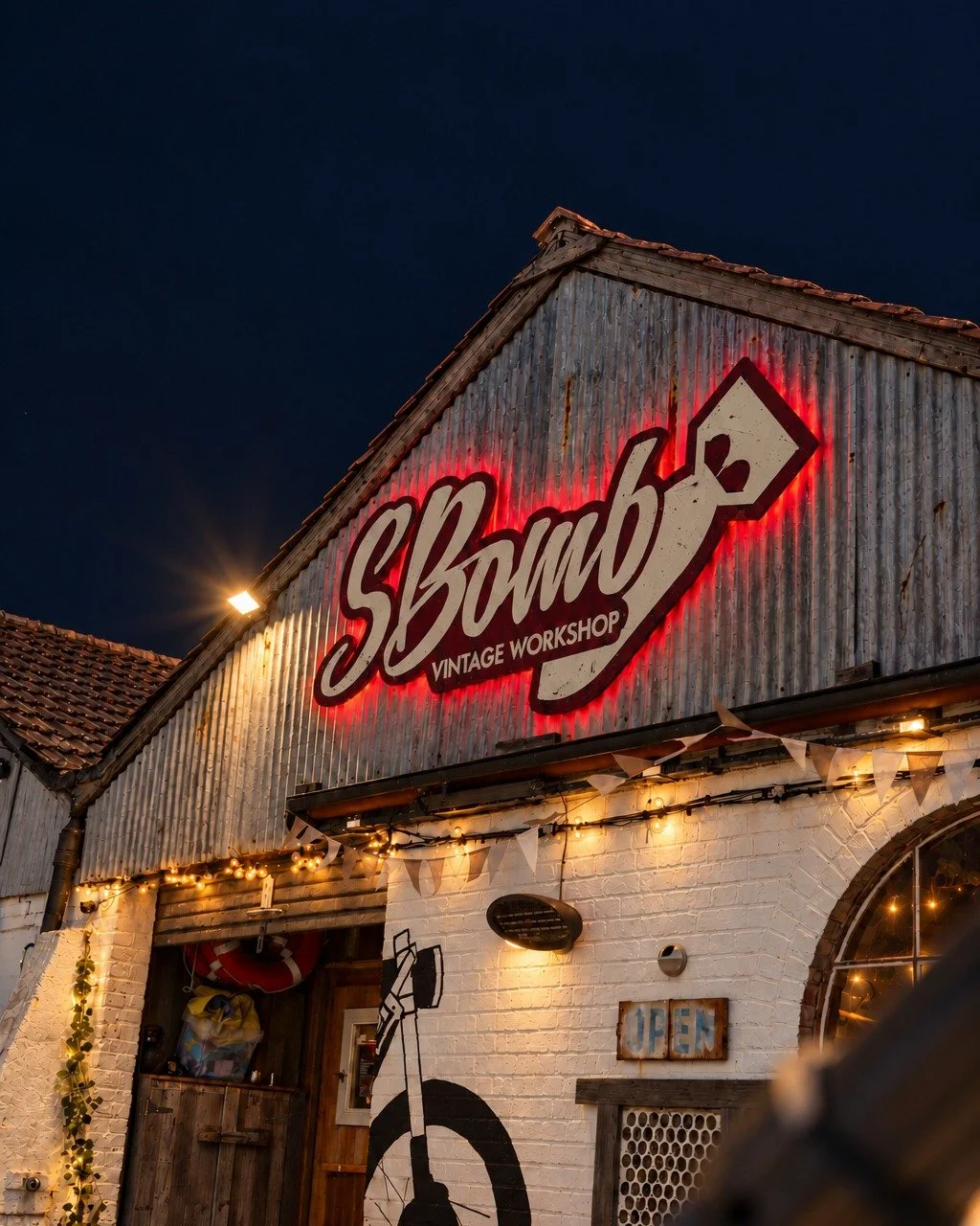 A new glow for @sbombvintageworkshop 

The old sun damaged sign was removed and replaced with a new CNC cut panel, finished with a full digital print and backlit RGB LEDs.

The remote controlled lighting allows the colour to be changed to suit differ