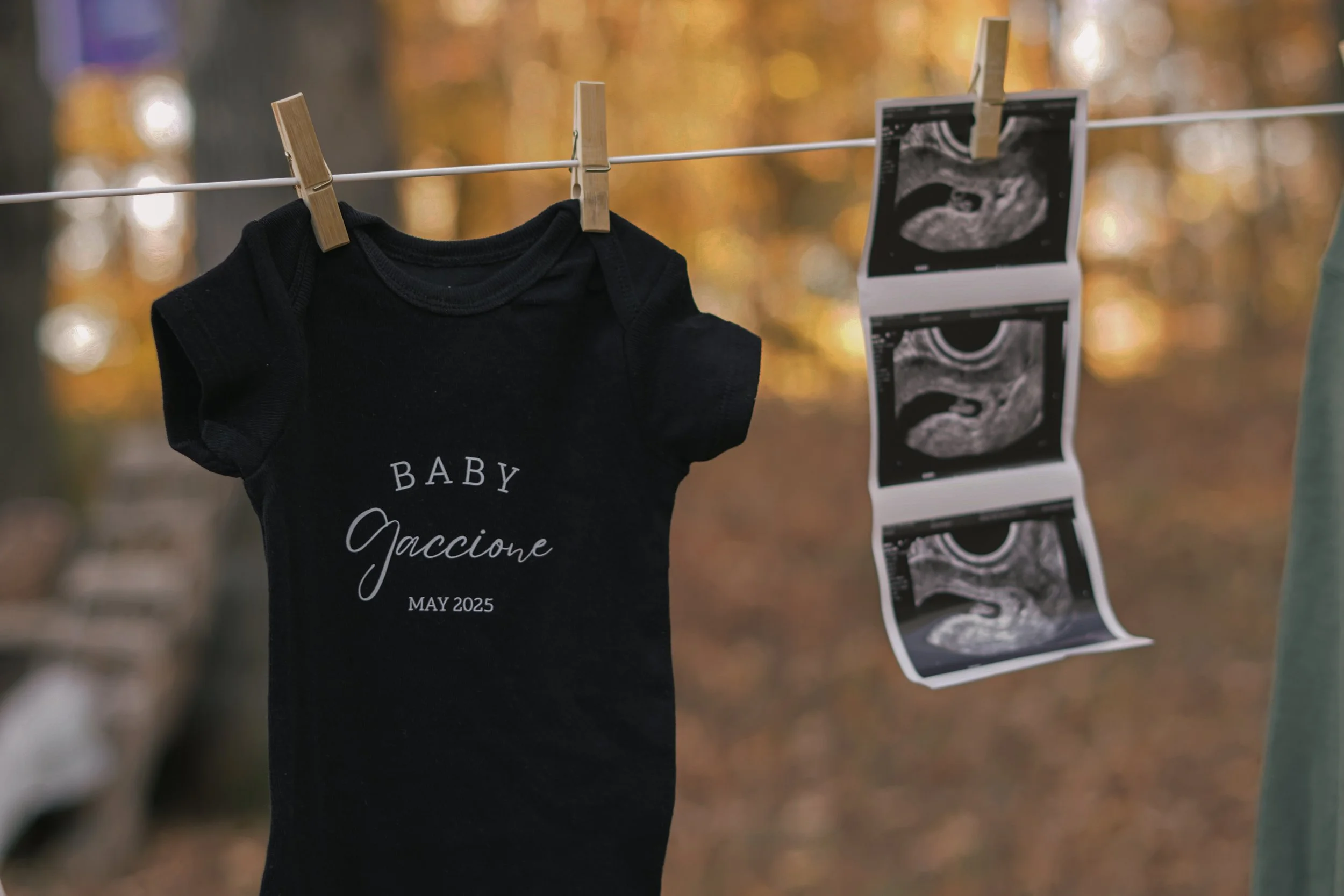 Pregnancy announcement photo shoot